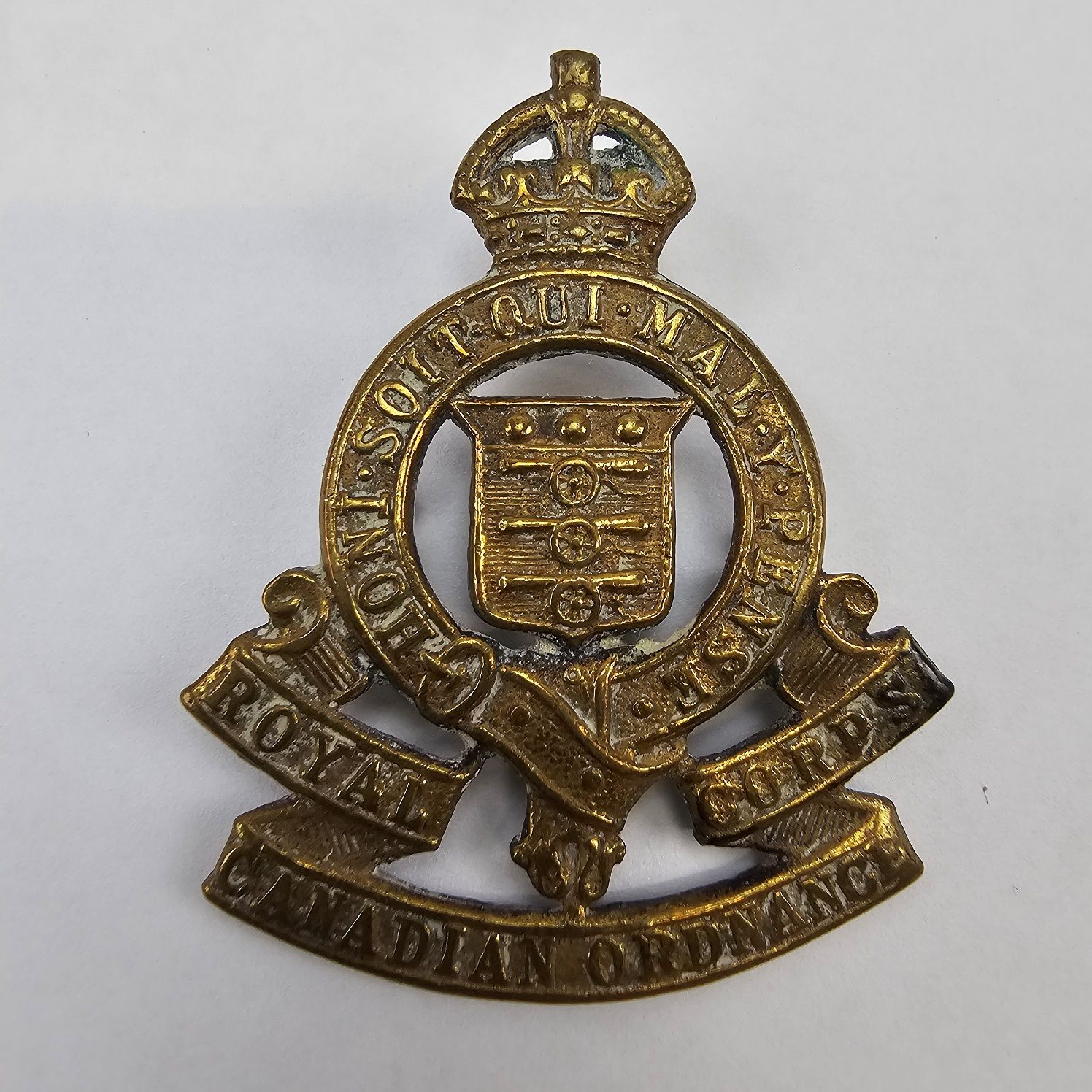 WW2 Royal Canadian Ordnance Corps Cap Badge