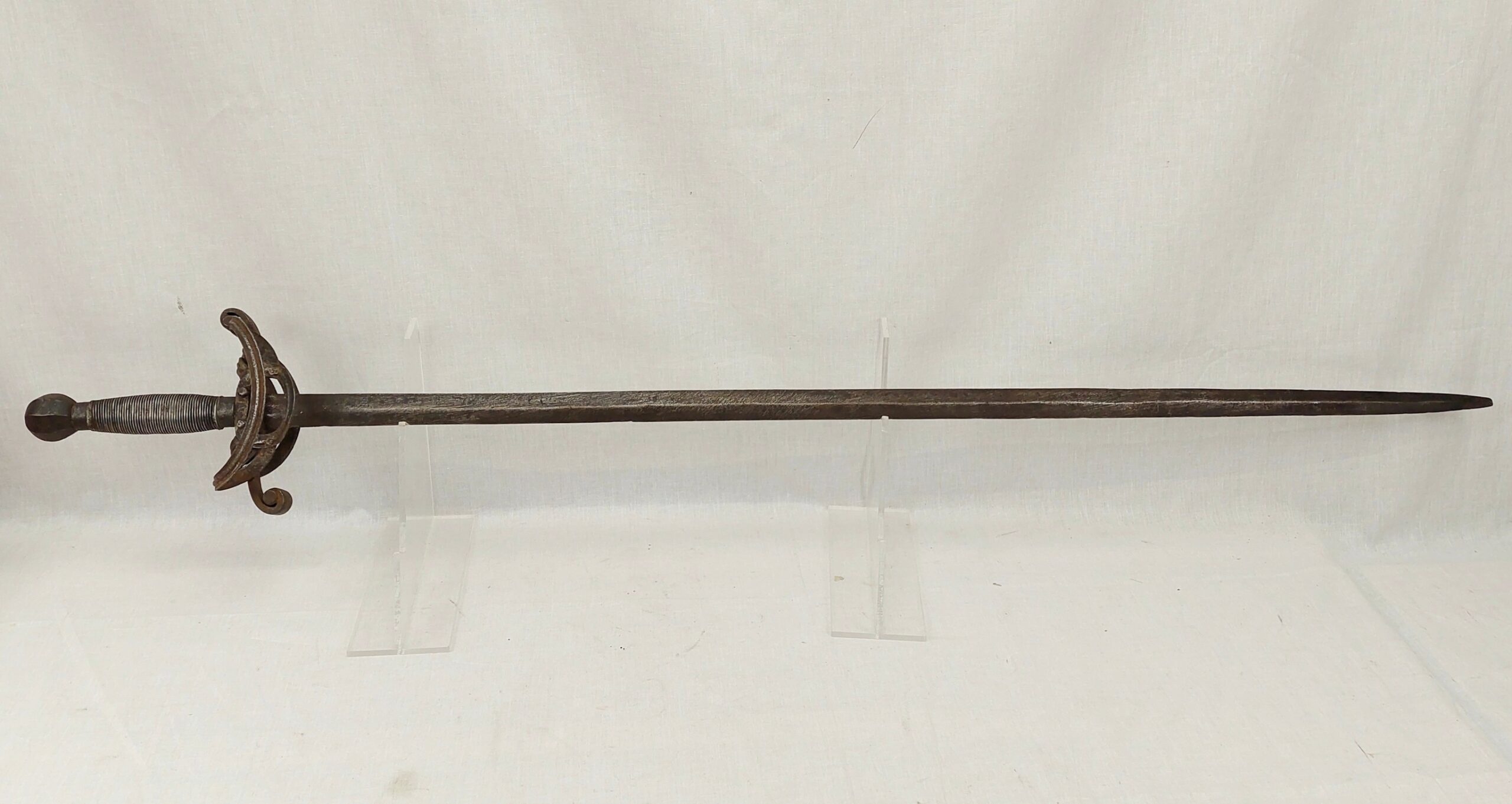 c1700 Long Broadsword With Silver Wire Grip