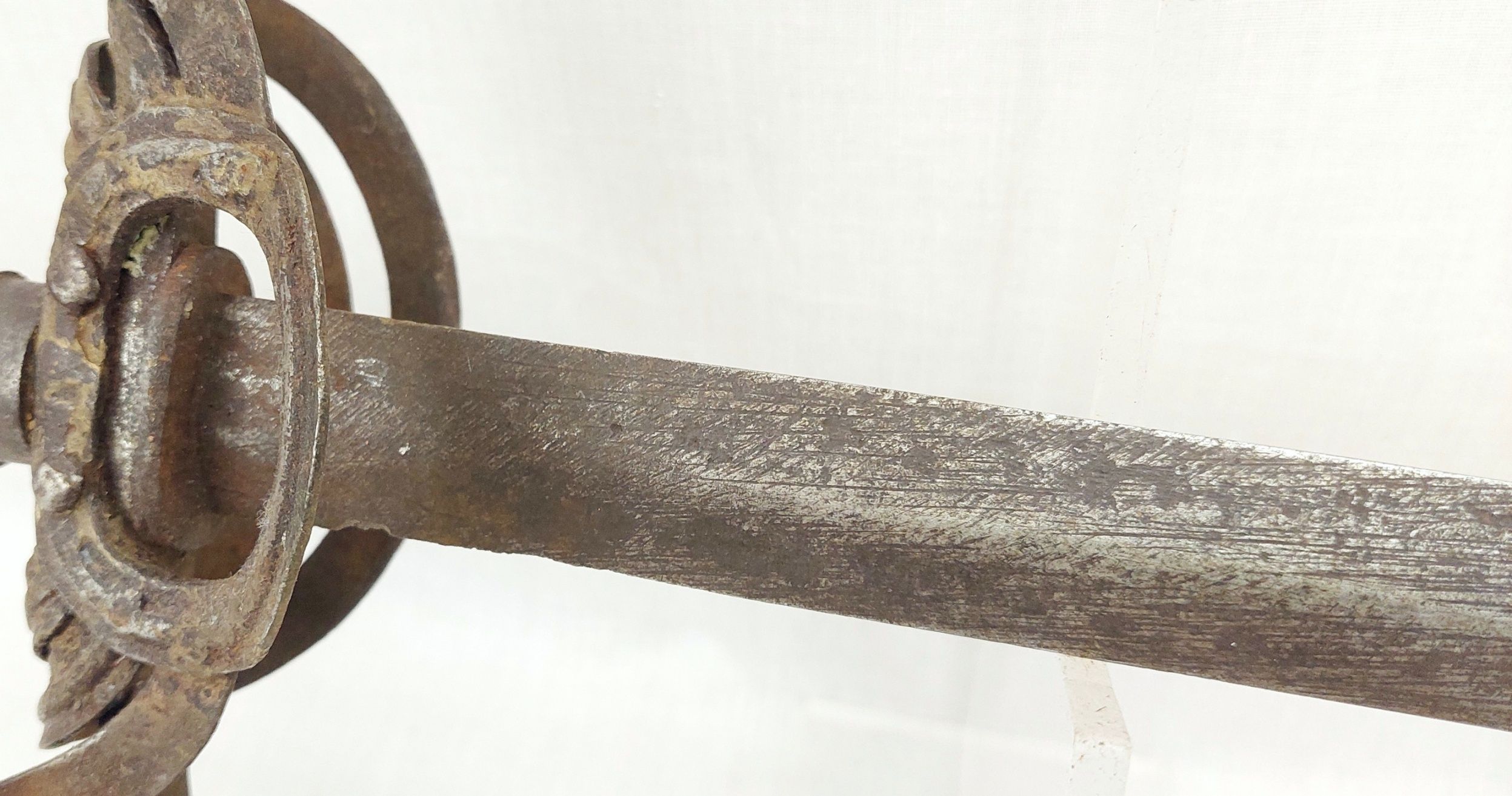c1700 Long Broadsword With Silver Wire Grip - Image 12