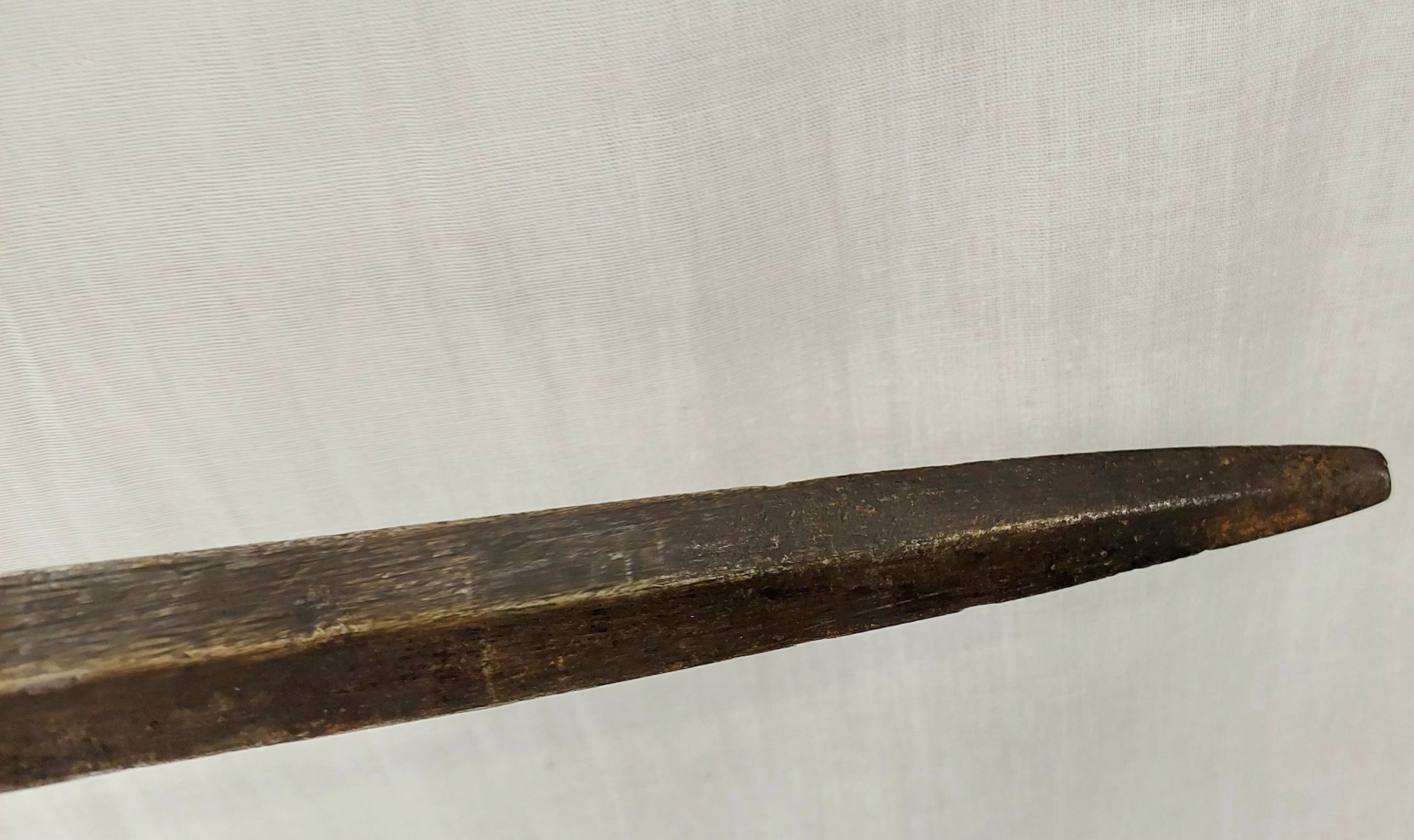 c1700 Long Broadsword With Silver Wire Grip - Image 9