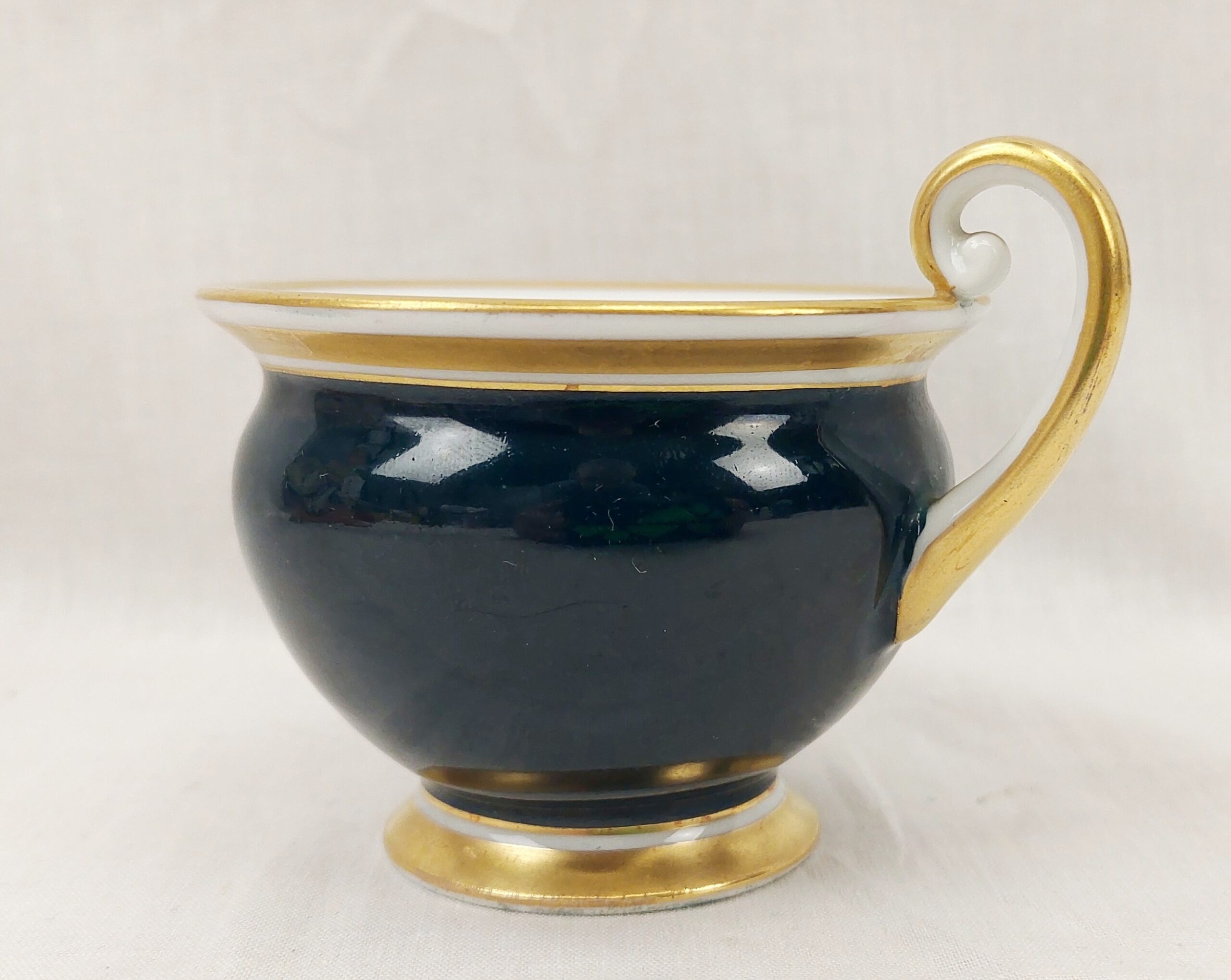 1840-1865 Furstenberg Porcelain Hand Painted Demitasse Coffee Cup And Saucer - Image 4