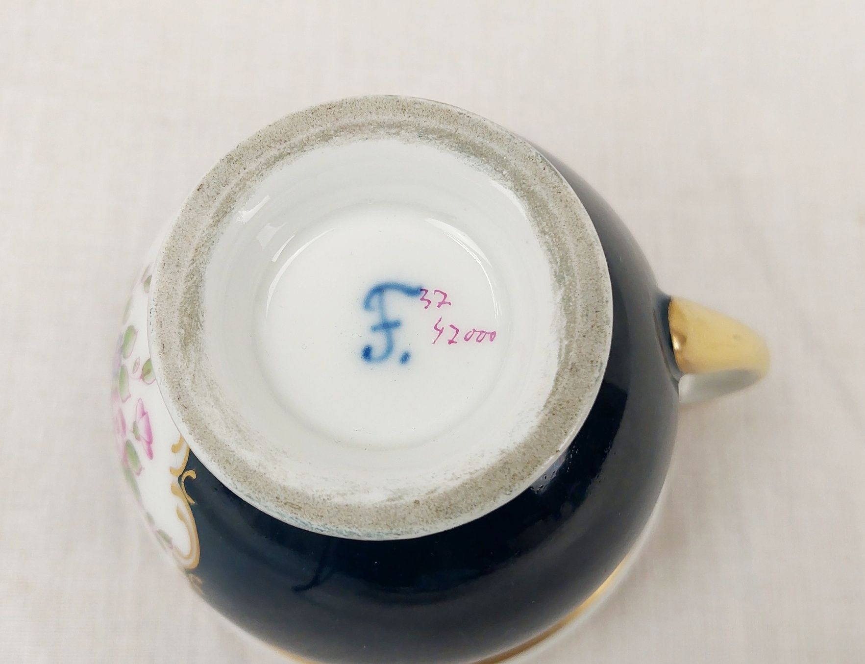 1840-1865 Furstenberg Porcelain Hand Painted Demitasse Coffee Cup And Saucer - Image 6