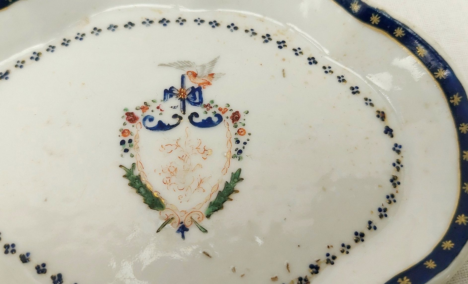 18th Century Armourial Miniature Porcelain Platter - Image 4