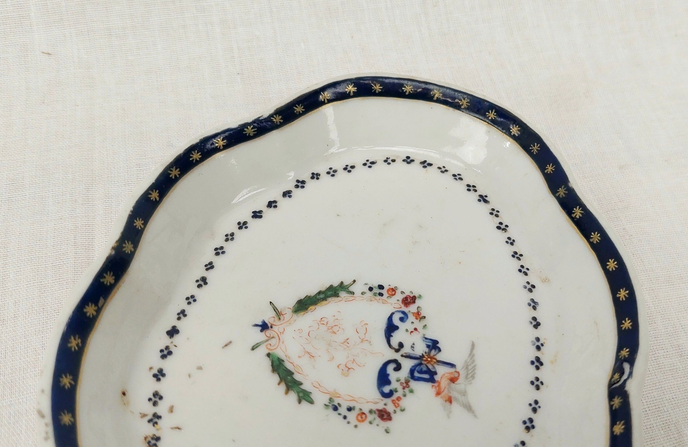 18th Century Armourial Miniature Porcelain Platter - Image 3