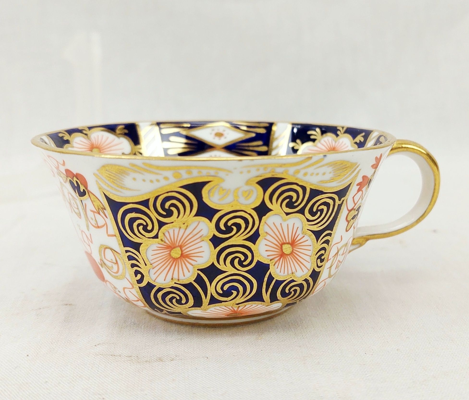 1929 Crown Derby Imari Pattern Trio And Sandwich Plate #1 - Image 4