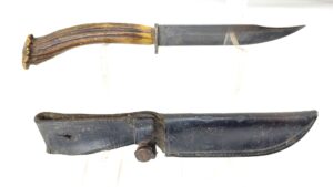 Antique Stag-Handled Hunting Knife with Faceted Pommel Jewel & Leather Sheath – c.1920s–1940s