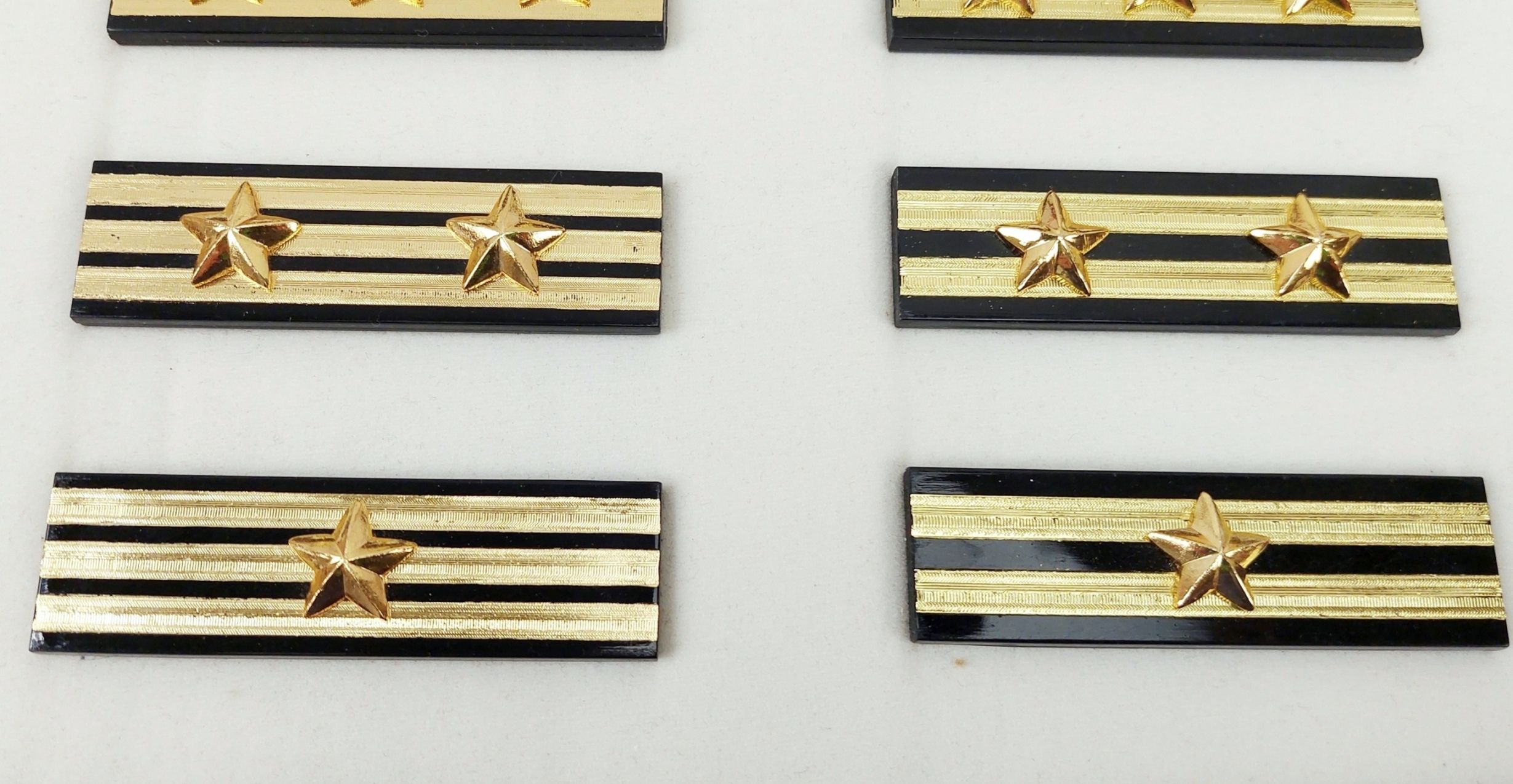 Cased Set Of French Gorgets And Rank Slides - Image 6