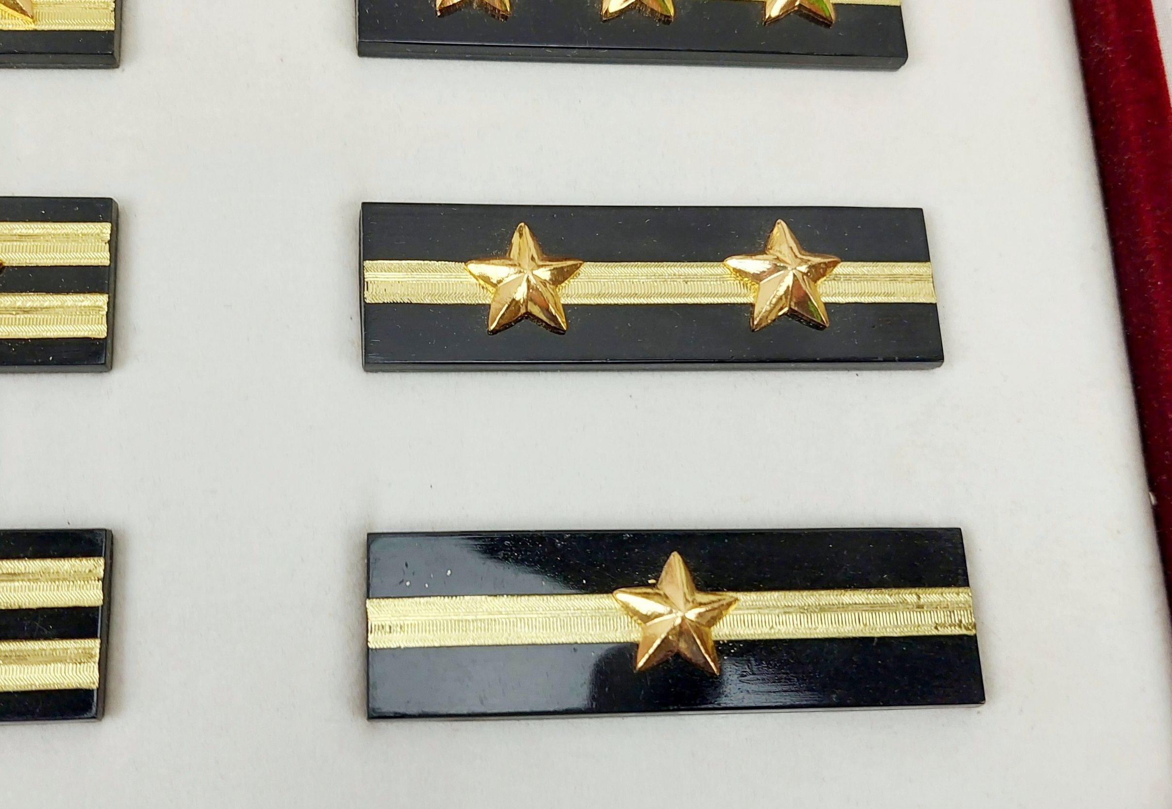 Cased Set Of French Gorgets And Rank Slides - Image 5