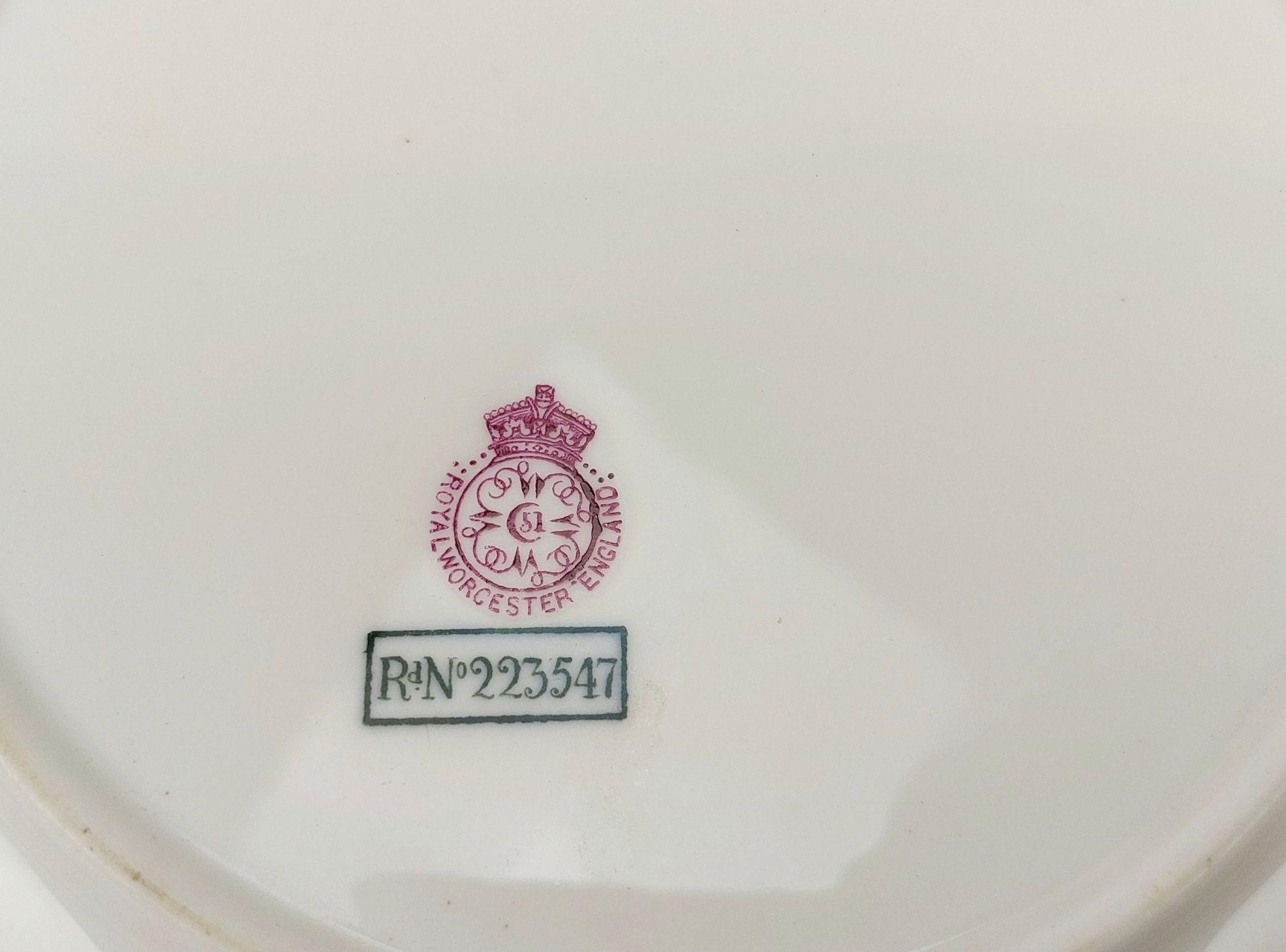 Circa 1899 Royal Worcester Blush Ivory Floral Spiral Plate - Image 5