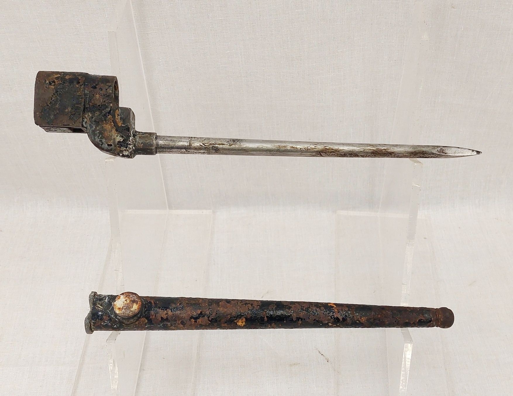 Enfield No 4 Rifle Spike Bayonet And Scabbard