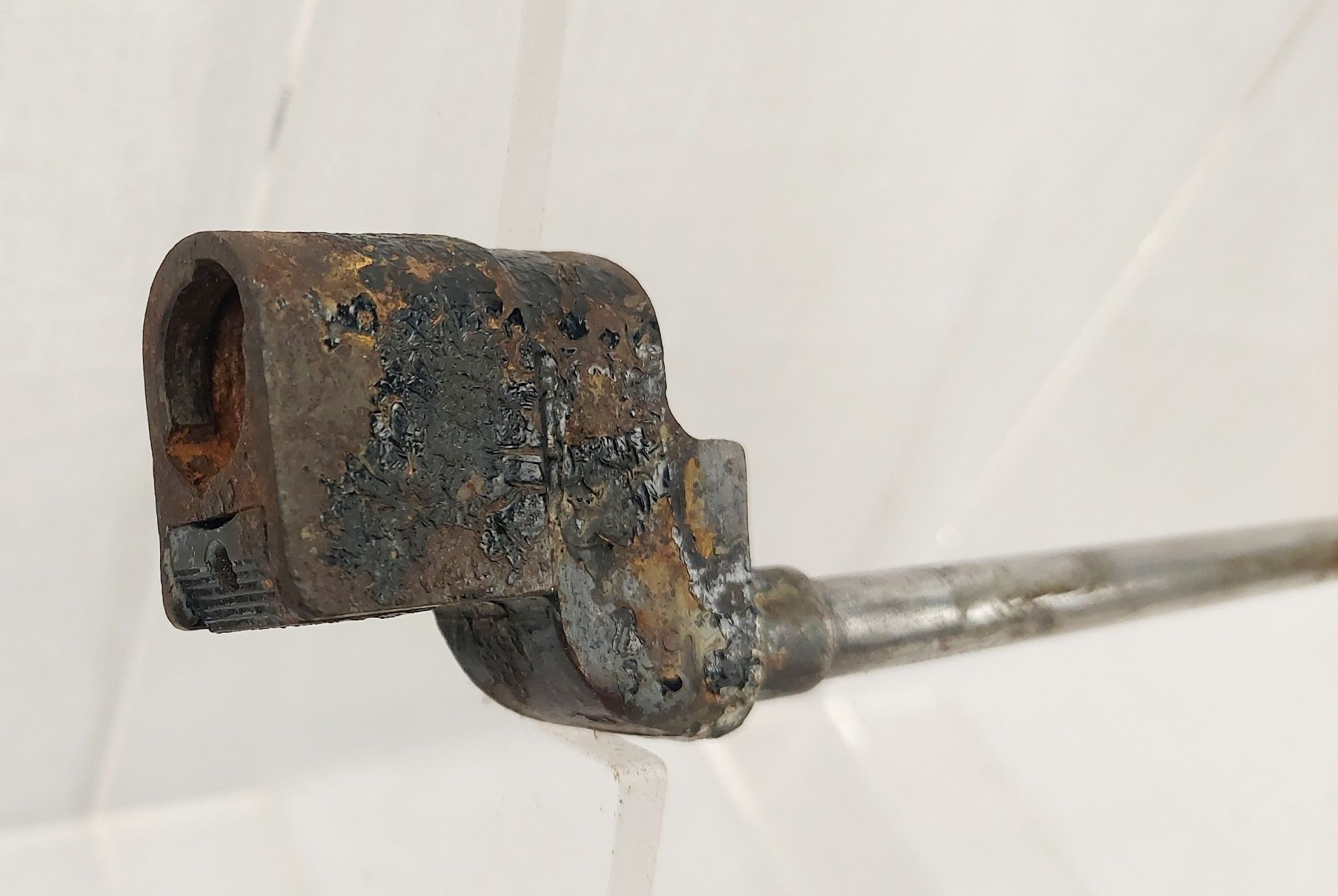 Enfield No 4 Rifle Spike Bayonet And Scabbard - Image 11
