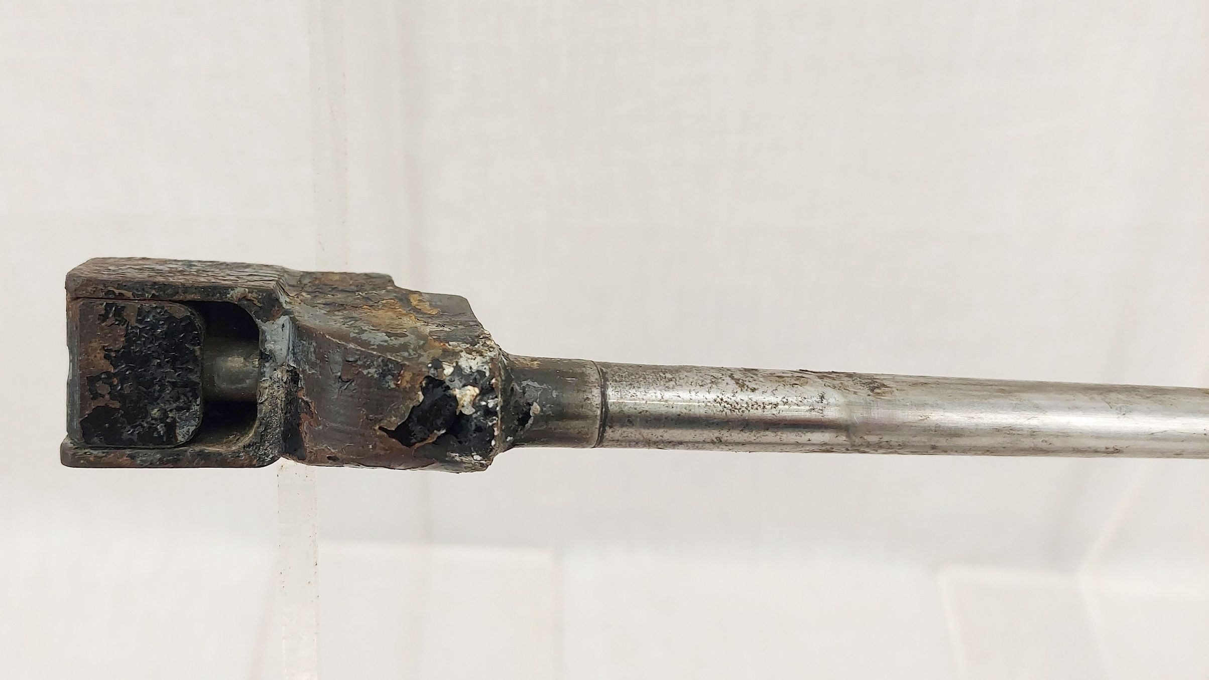 Enfield No 4 Rifle Spike Bayonet And Scabbard - Image 7