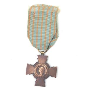 French, WWI–WWII Service, Croix du Combattant Medal, with Original Ribbon