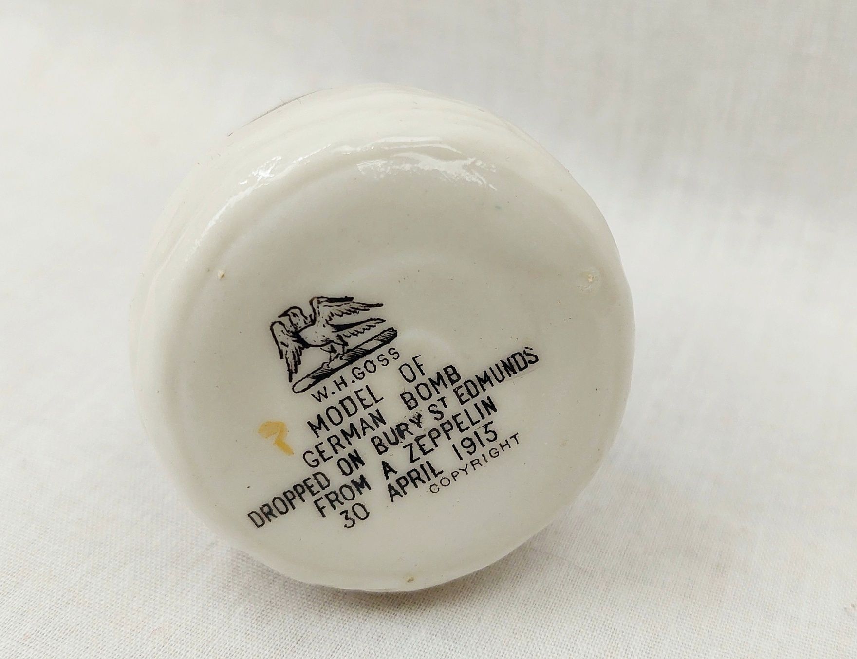 WW1 Goss Crested China Model of a Zeppelin Bomb - Flamborough - Image 3
