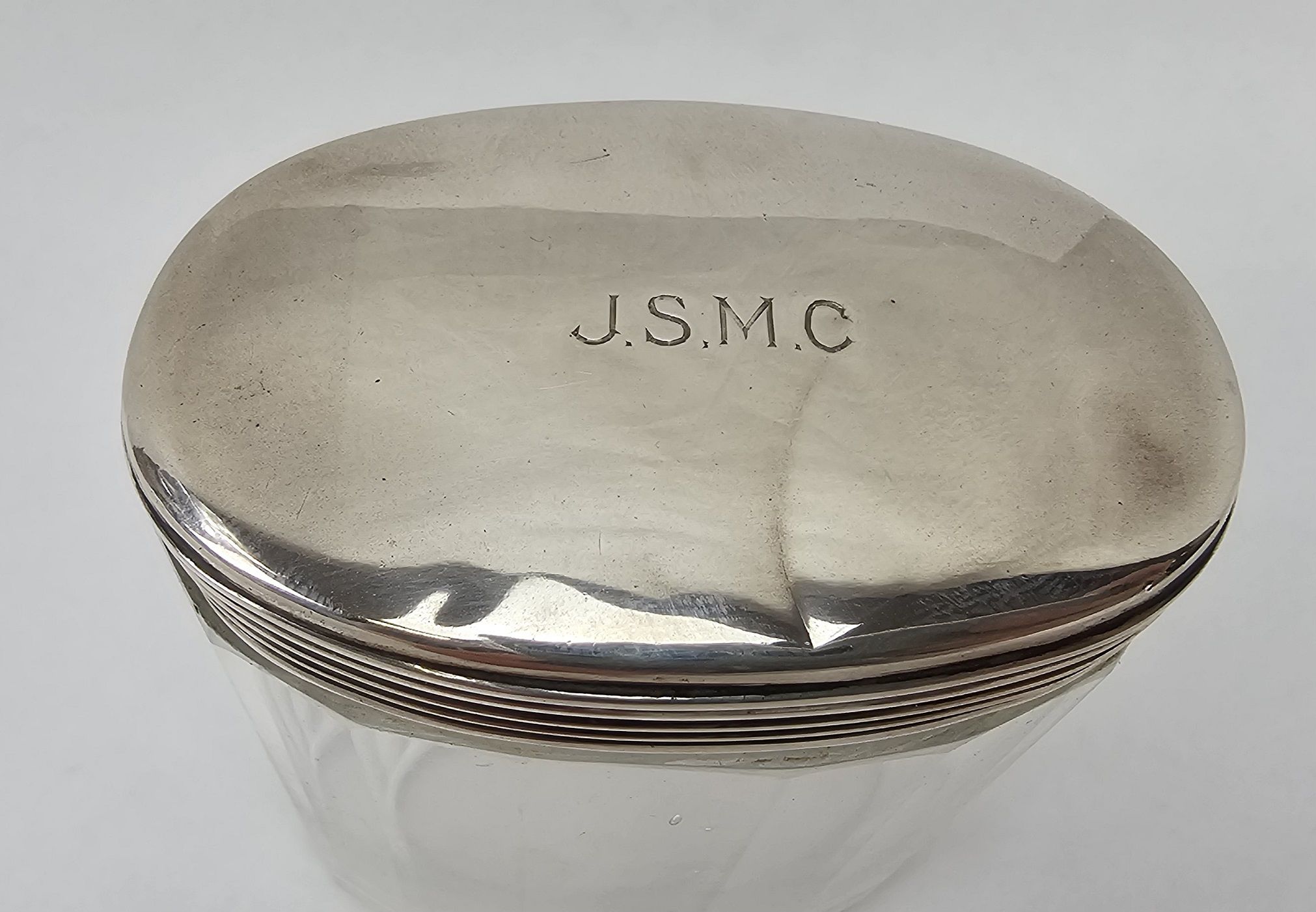 London 1935 Silver Topped Glass Cosmetics Bottle - Image 4
