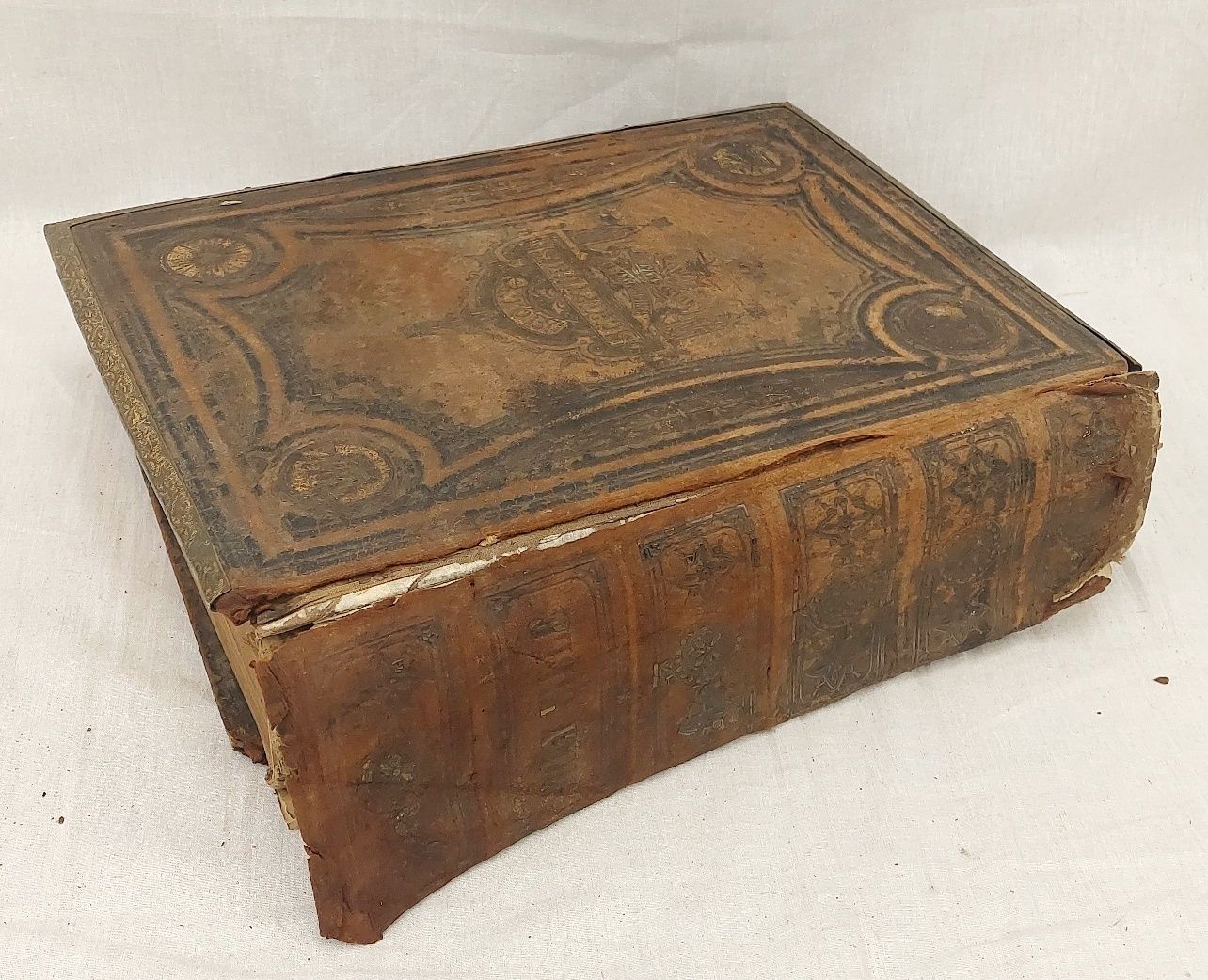Victorian Reverend John Brown Bible - Image 2