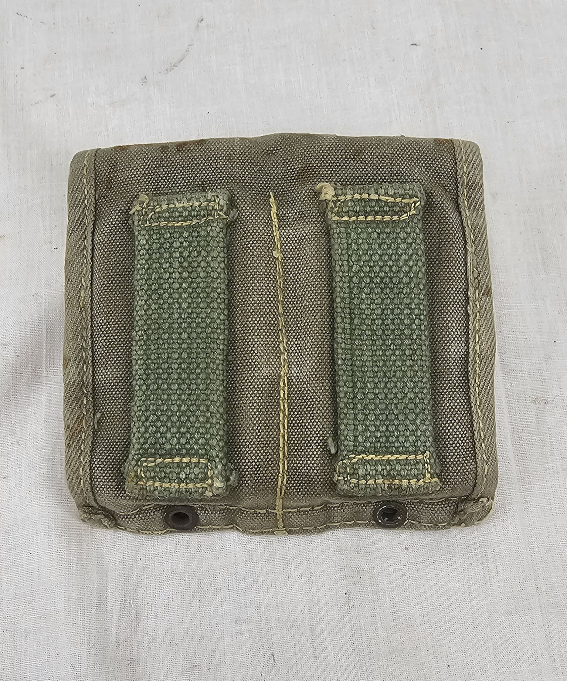 WW2 US M1 Carbine Ammunition Pouch With 2 Magazines And Inert Rounds - Image 3