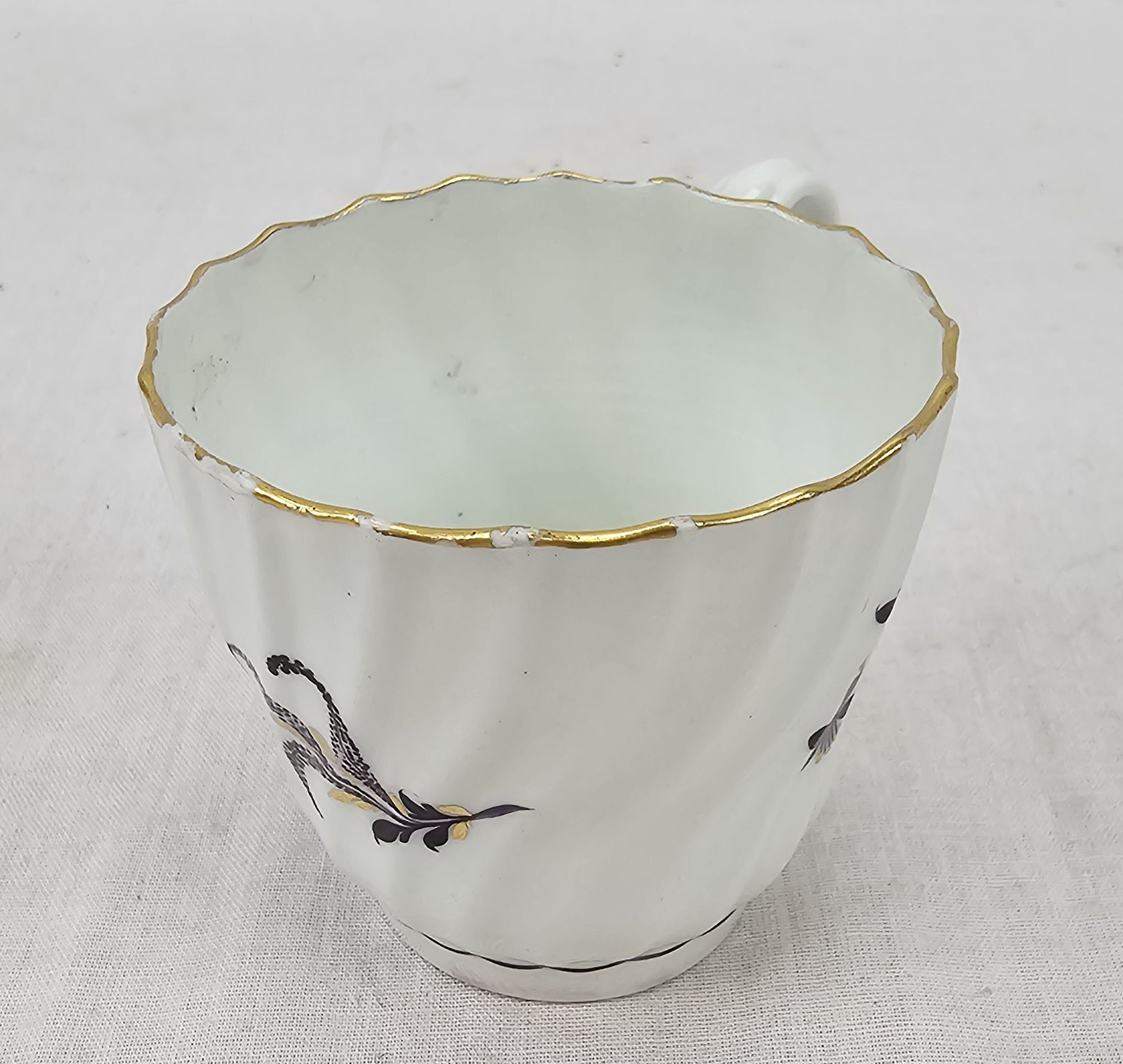 c1790 Worcester Blue And Gilt Porcelain Fluted Cup - Image 3