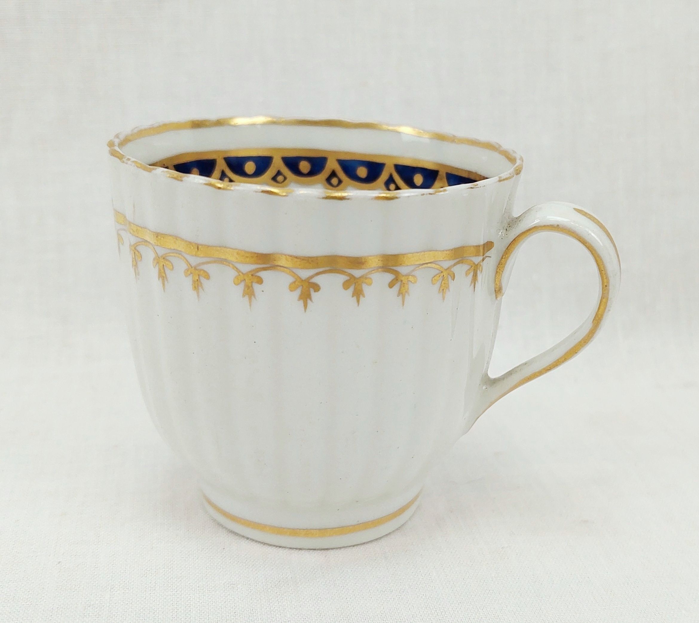 c1790 Worcester White And Gilt Fluted Coffee Can - Image 4