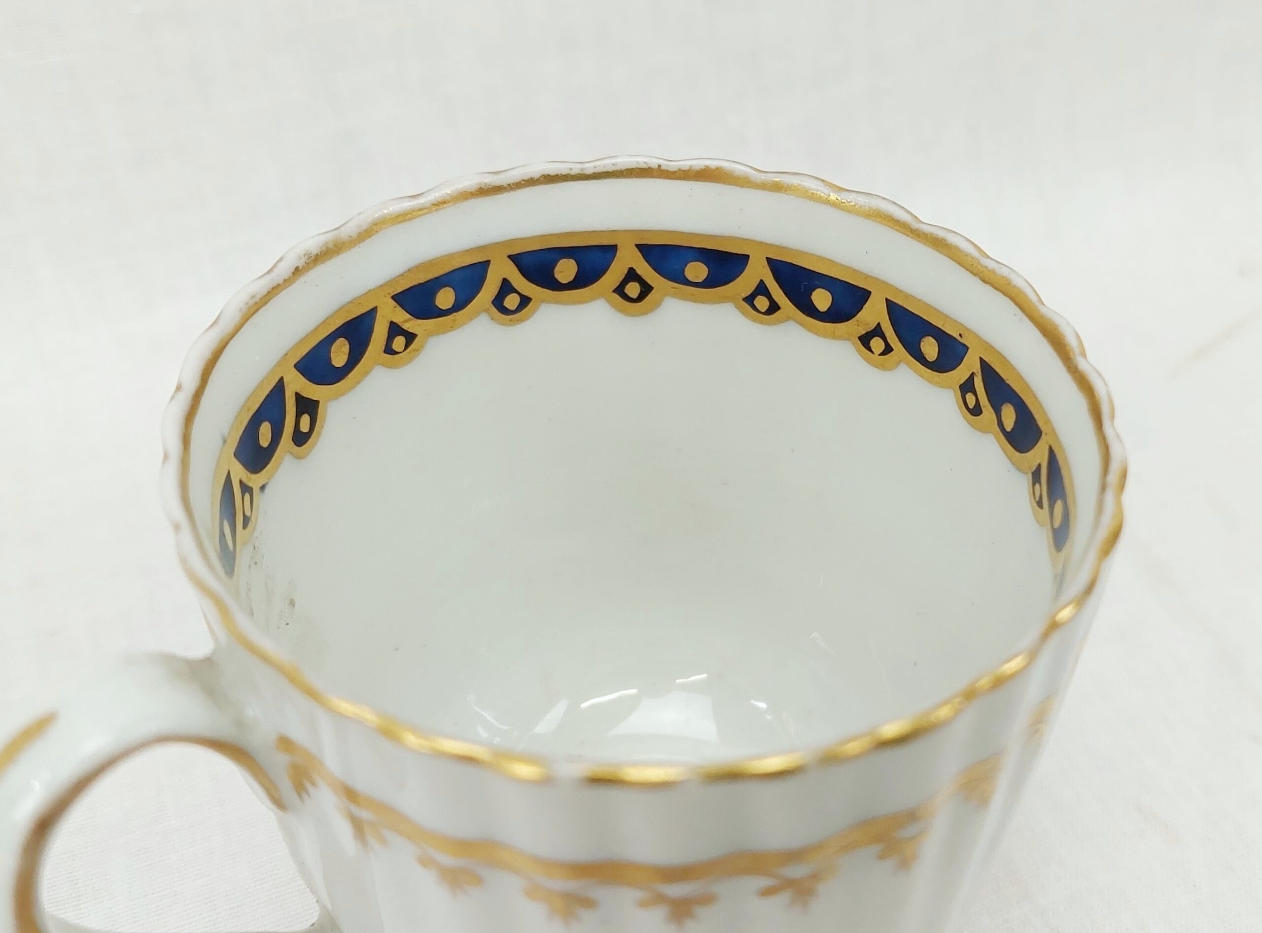c1790 Worcester White And Gilt Fluted Coffee Can - Image 6
