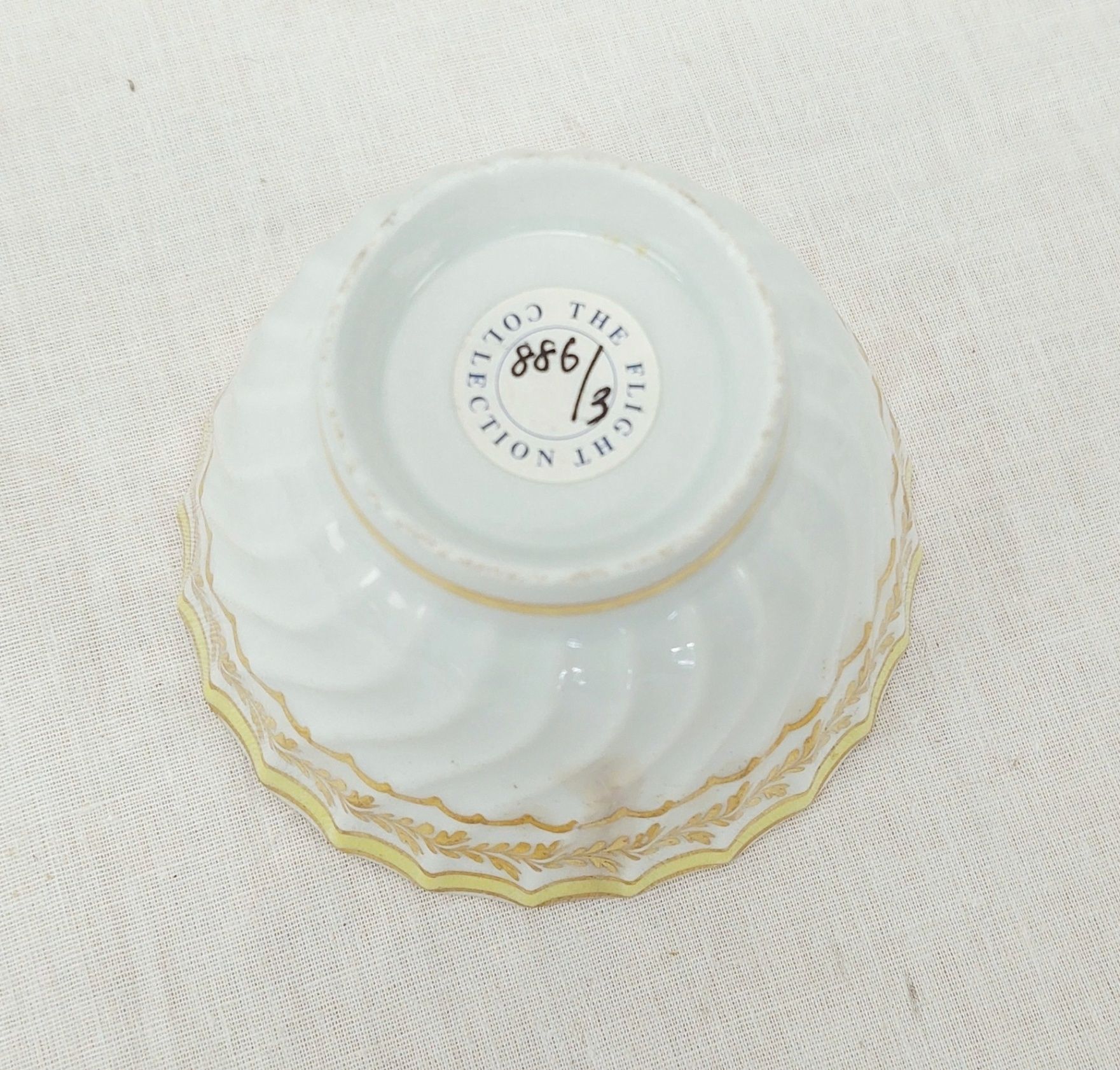 c1795 Worcester Porcelain Spiral Fluted Tea Bowl - Image 6