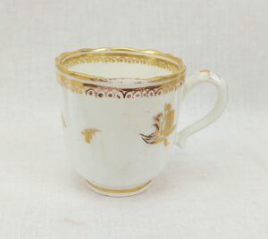 c1800 Worcester White And Gilt Fluted Coffee Can