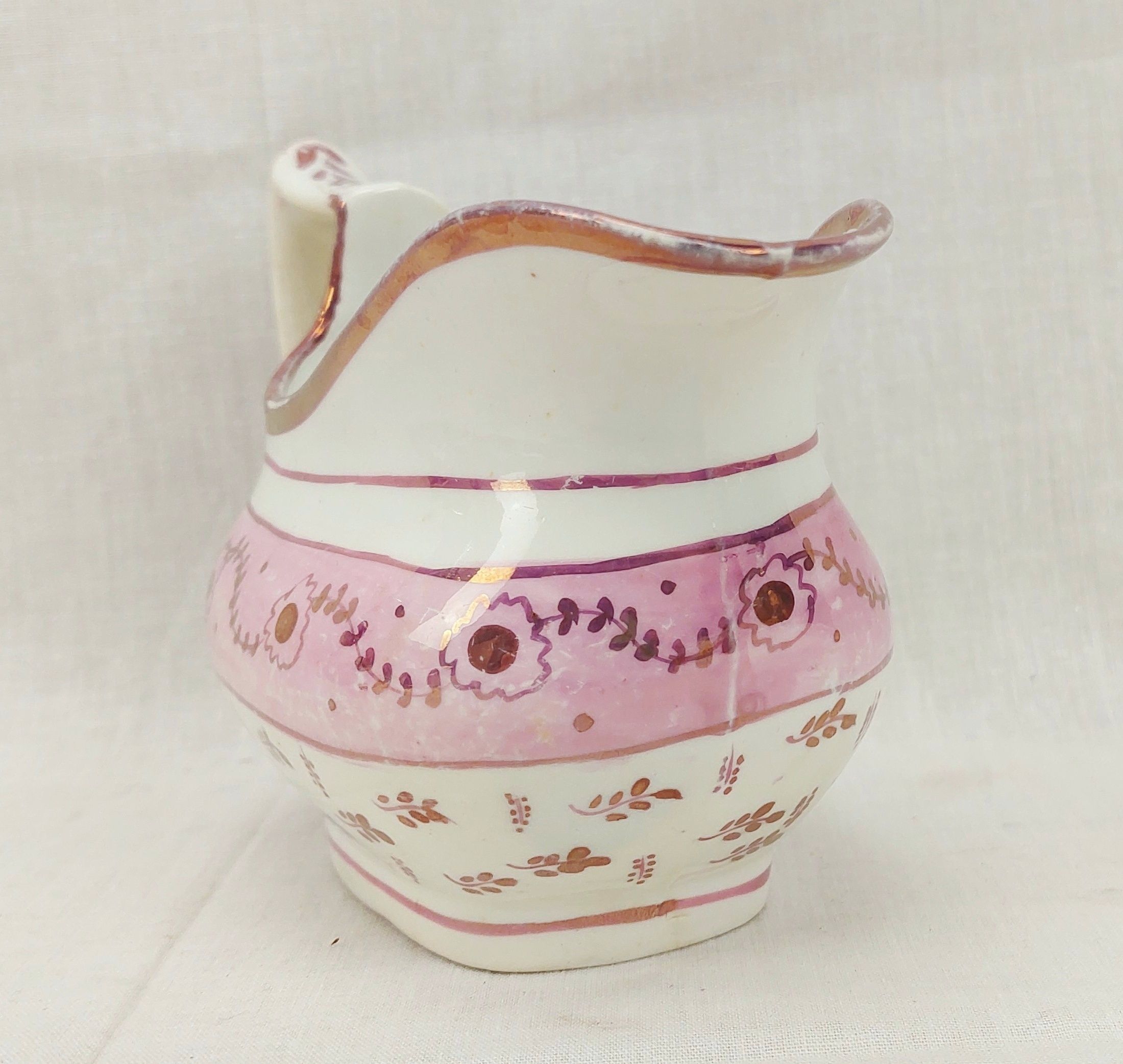 c1810 Sunderland Pink Lustre Sauce Boat - Image 3