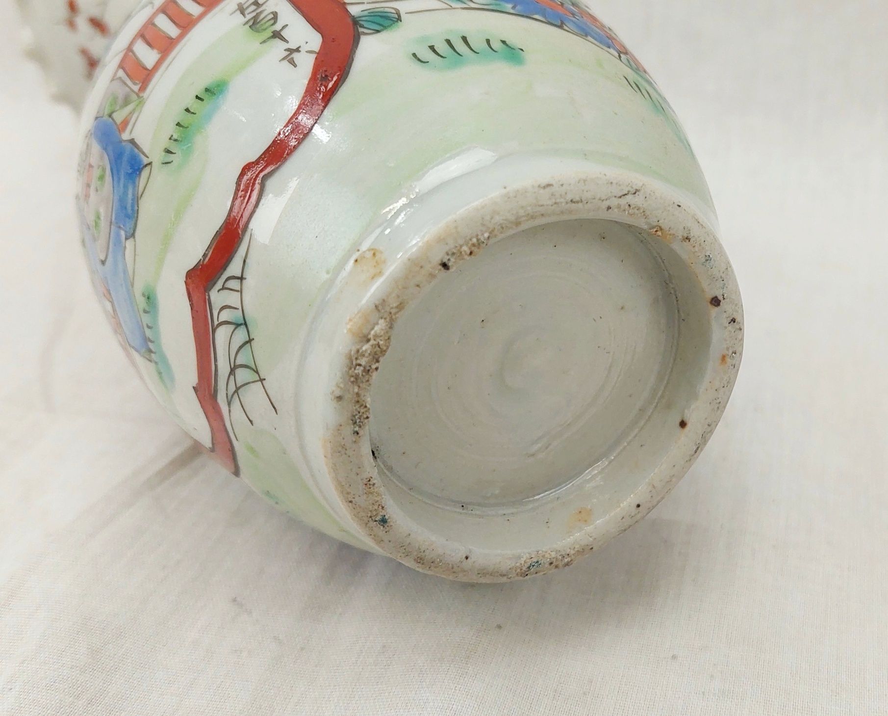 c1880 Japanese Canton Ceramic Frilled Rim Vase - Image 10