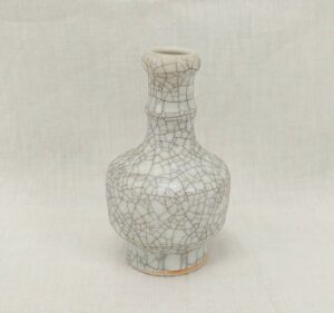 c1890 Chinese Ge Crackle Glaze Miniature Vase
