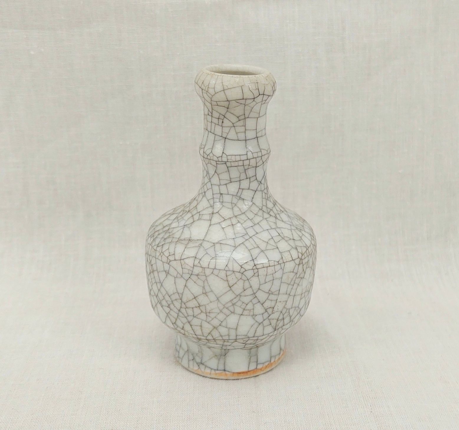 c1890 Chinese Ge Crackle Glaze Miniature Vase