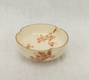 c1900 Japanese Meiji Period Porcelain Miniature Bowl