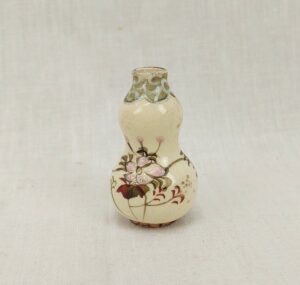 c1900 Japanese Meiji Period Porcelain Miniature Vase