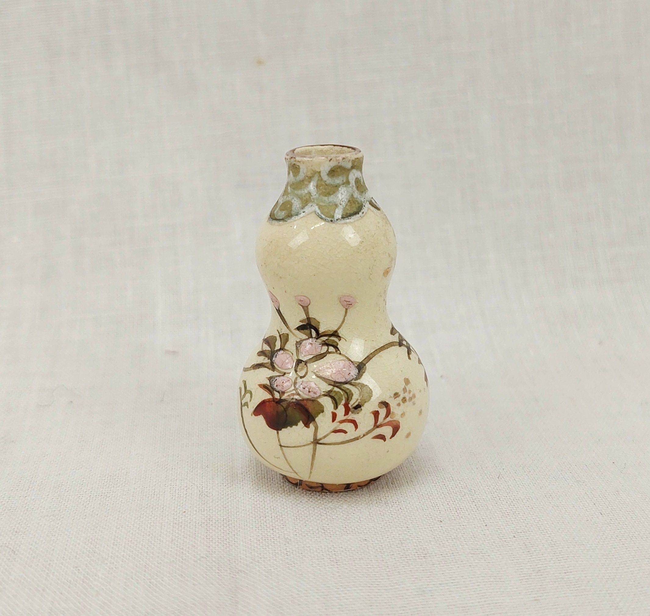 c1900 Japanese Meiji Period Porcelain Miniature Vase