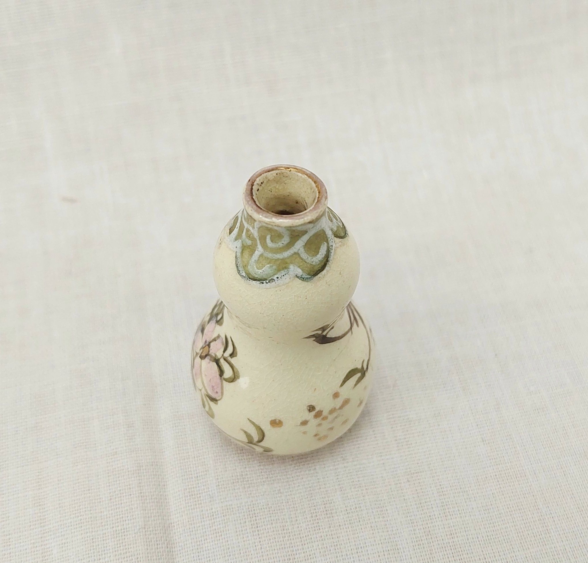 c1900 Japanese Meiji Period Porcelain Miniature Vase - Image 4