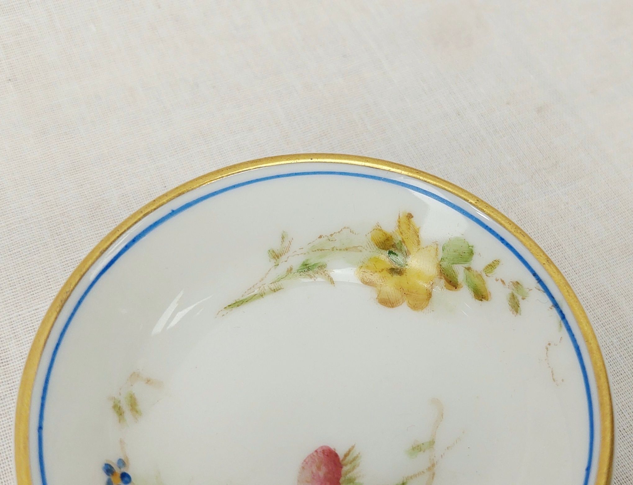 c1937 Royal Worcester Miniature Hand Painted Wild Flowers Dish - Image 2