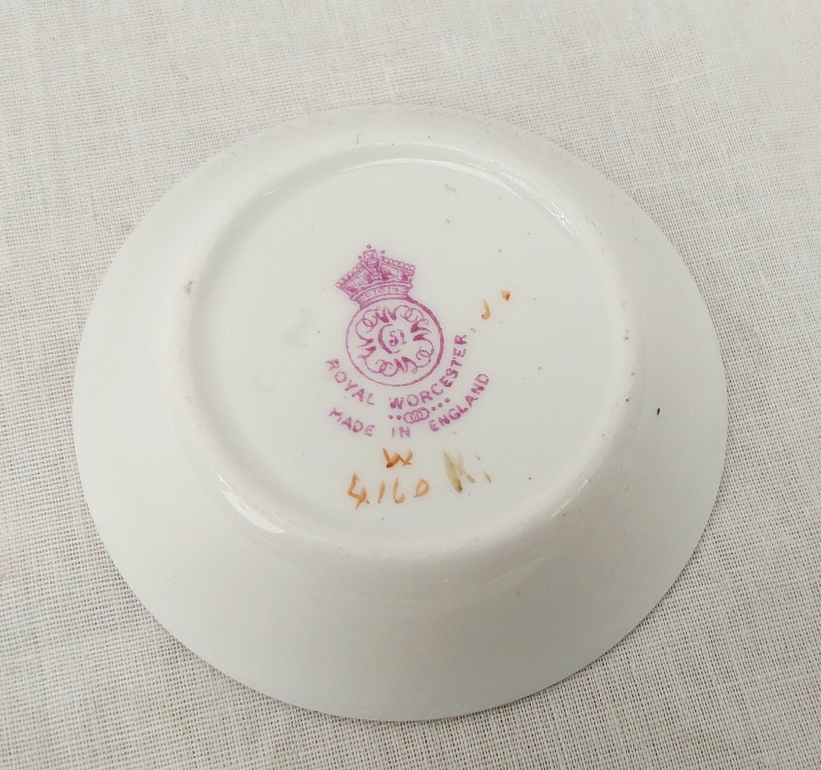 c1937 Royal Worcester Miniature Hand Painted Wild Flowers Dish - Image 4