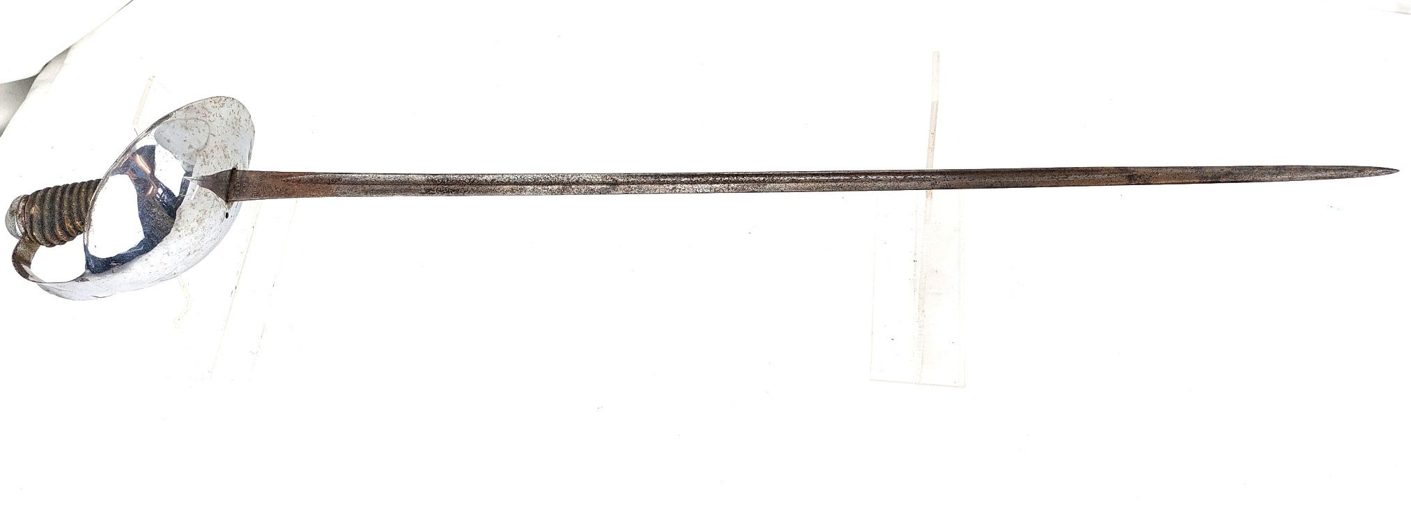 British, WW1, 1912 Pattern Cavalry Officer’s Sword, Retailed by Maxwell, 8 Dover Street London, Plain Bowl Guard, Etched Blade, "Made in England"