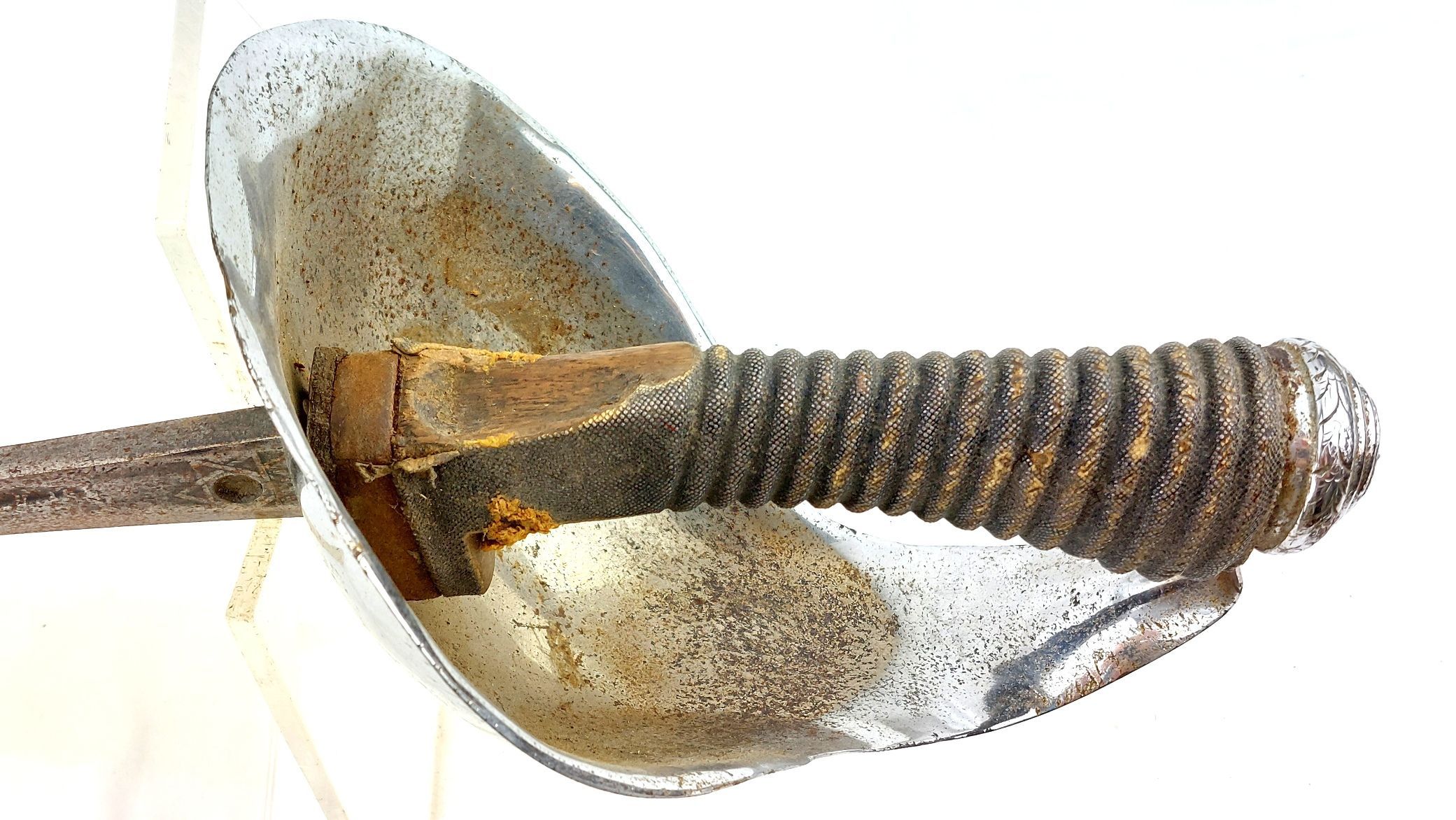 British, WW1, 1912 Pattern Cavalry Officer’s Sword, Retailed by Maxwell, 8 Dover Street London, Plain Bowl Guard, Etched Blade, "Made in England" - Image 20