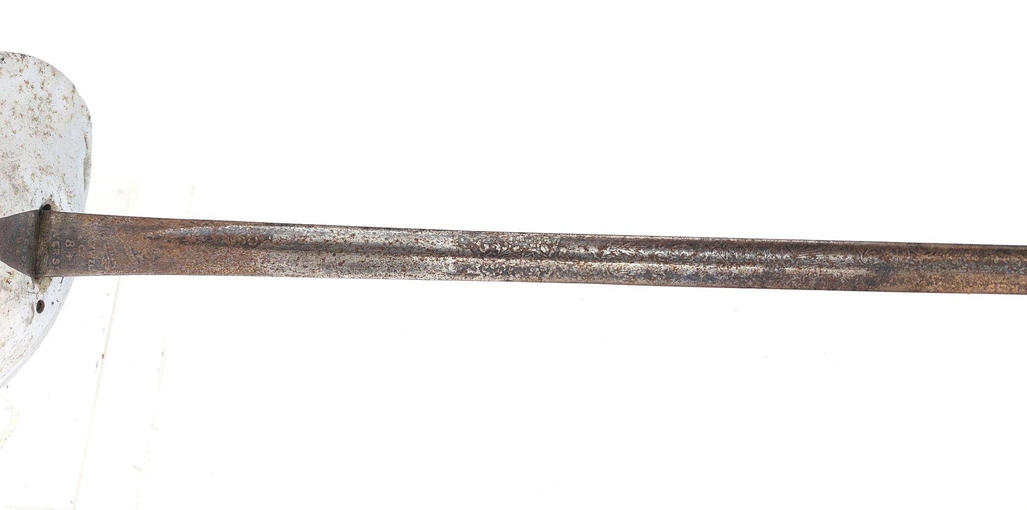 British, WW1, 1912 Pattern Cavalry Officer’s Sword, Retailed by Maxwell, 8 Dover Street London, Plain Bowl Guard, Etched Blade, "Made in England" - Image 3