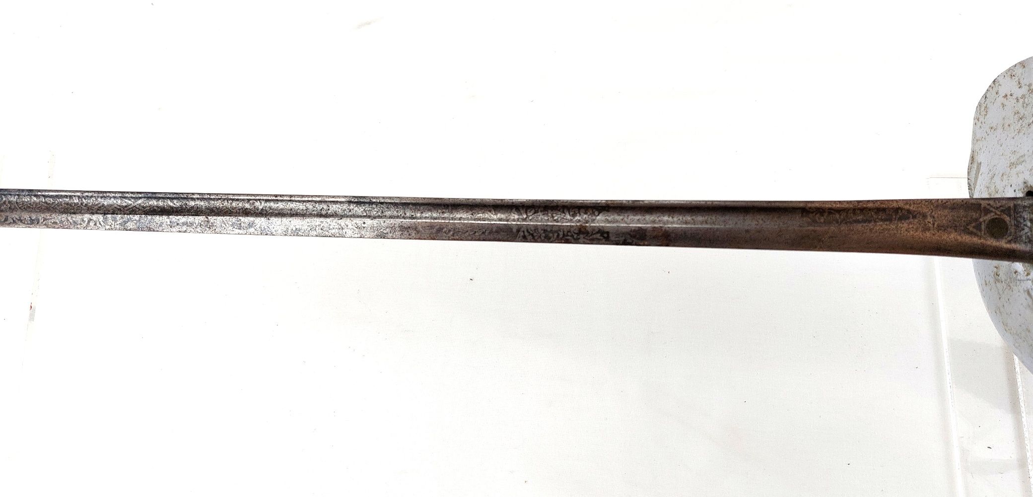 British, WW1, 1912 Pattern Cavalry Officer’s Sword, Retailed by Maxwell, 8 Dover Street London, Plain Bowl Guard, Etched Blade, "Made in England" - Image 11
