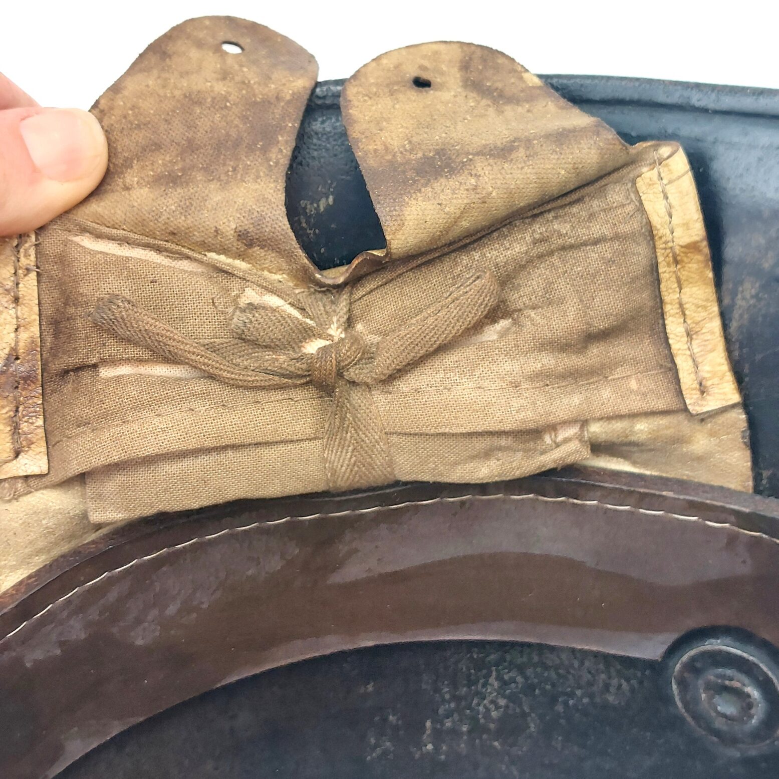 German, WW1, Original M16 Steel Helmet by Siemens & Halske A.G., Size 60 (SH60) with Postwar Skull Motif and Later Liner - Image 17
