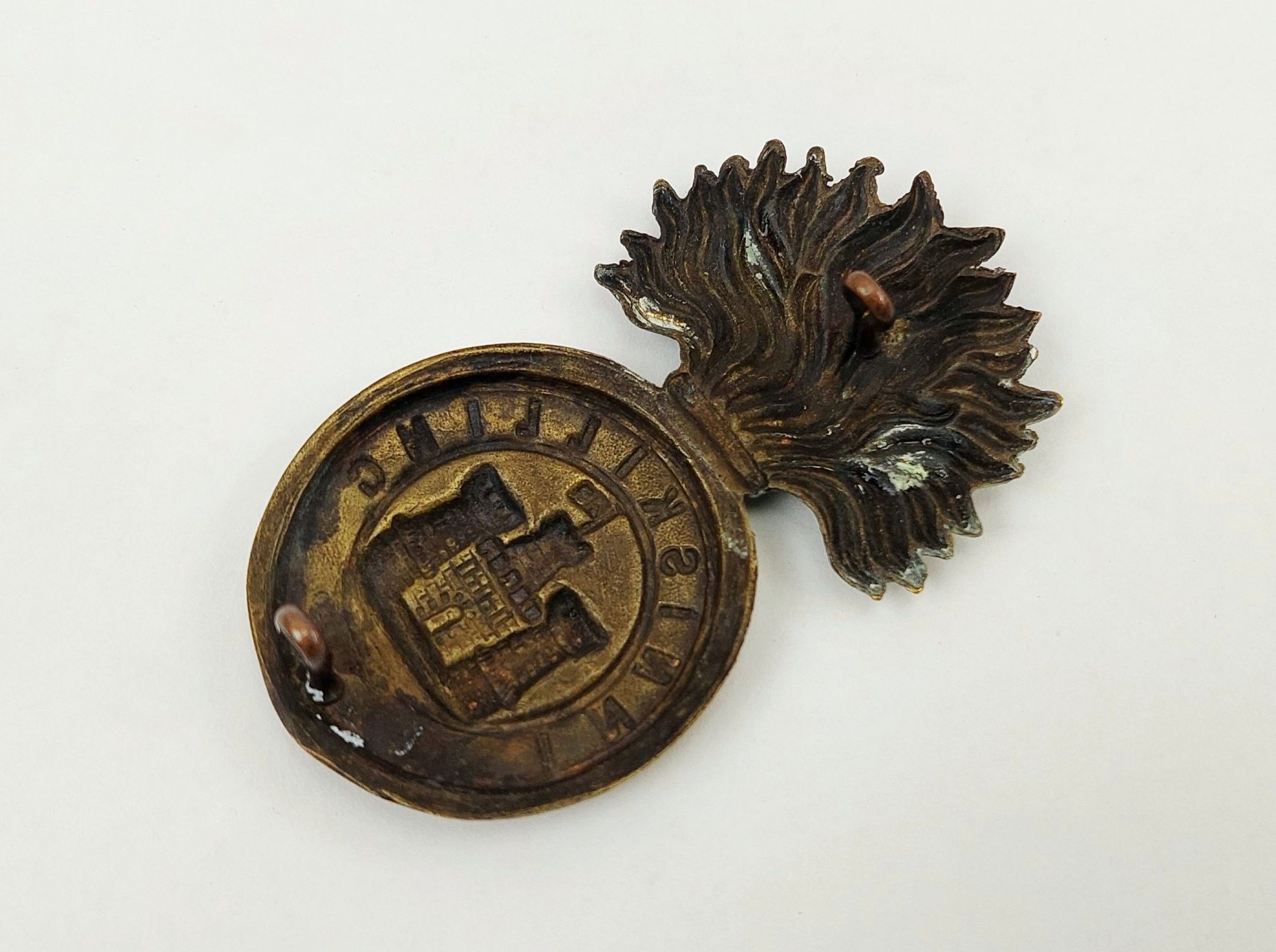 Victorian Royal Inniskilling Fusiliers Glengarry Badge - Image 2