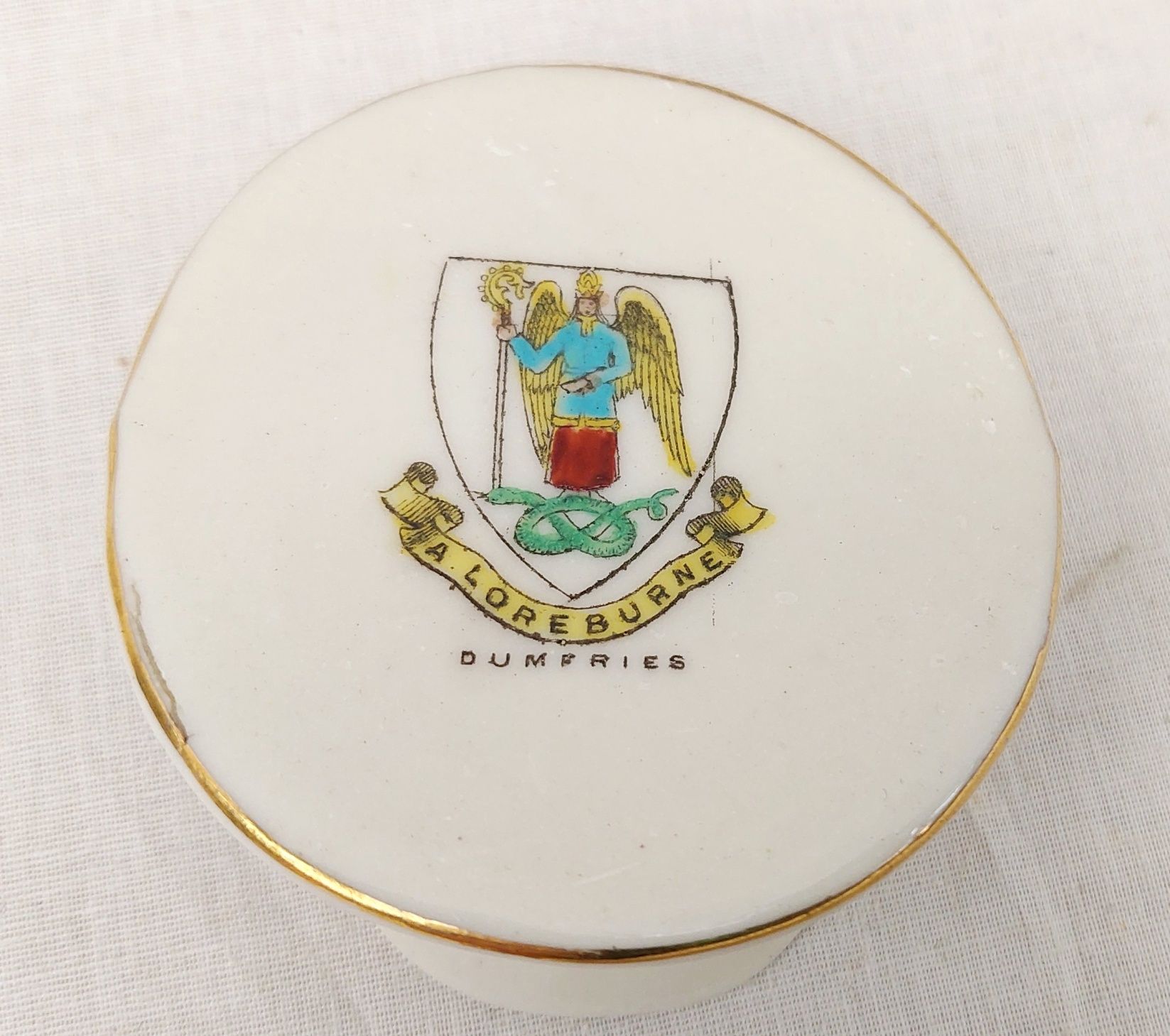 WW1 Dumfries Porcelle Crested China Officers Cap - Image 2