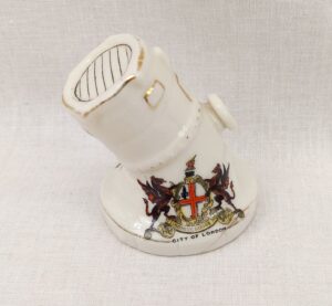 WW1 London Carlton Crested China Searchlight