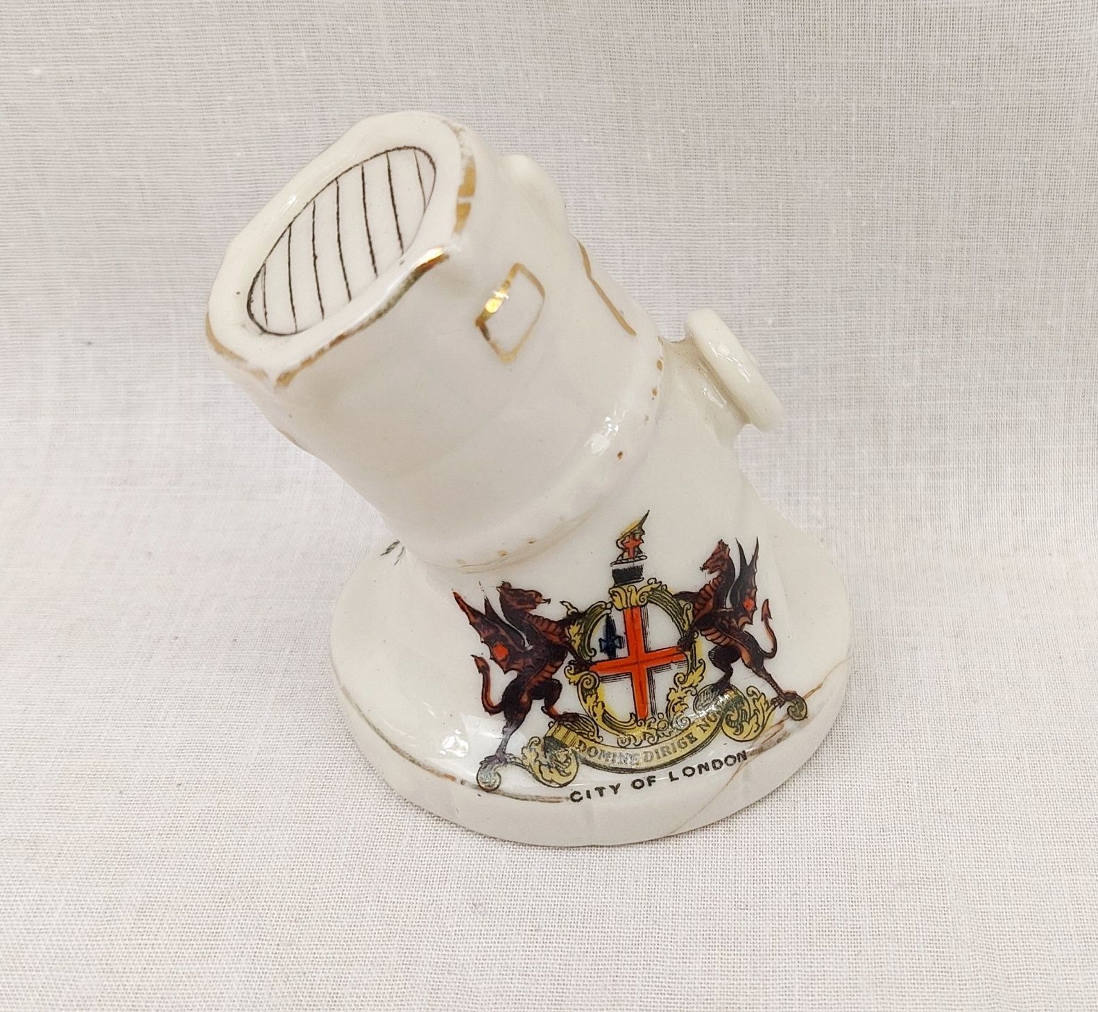 WW1 London Carlton Crested China Searchlight