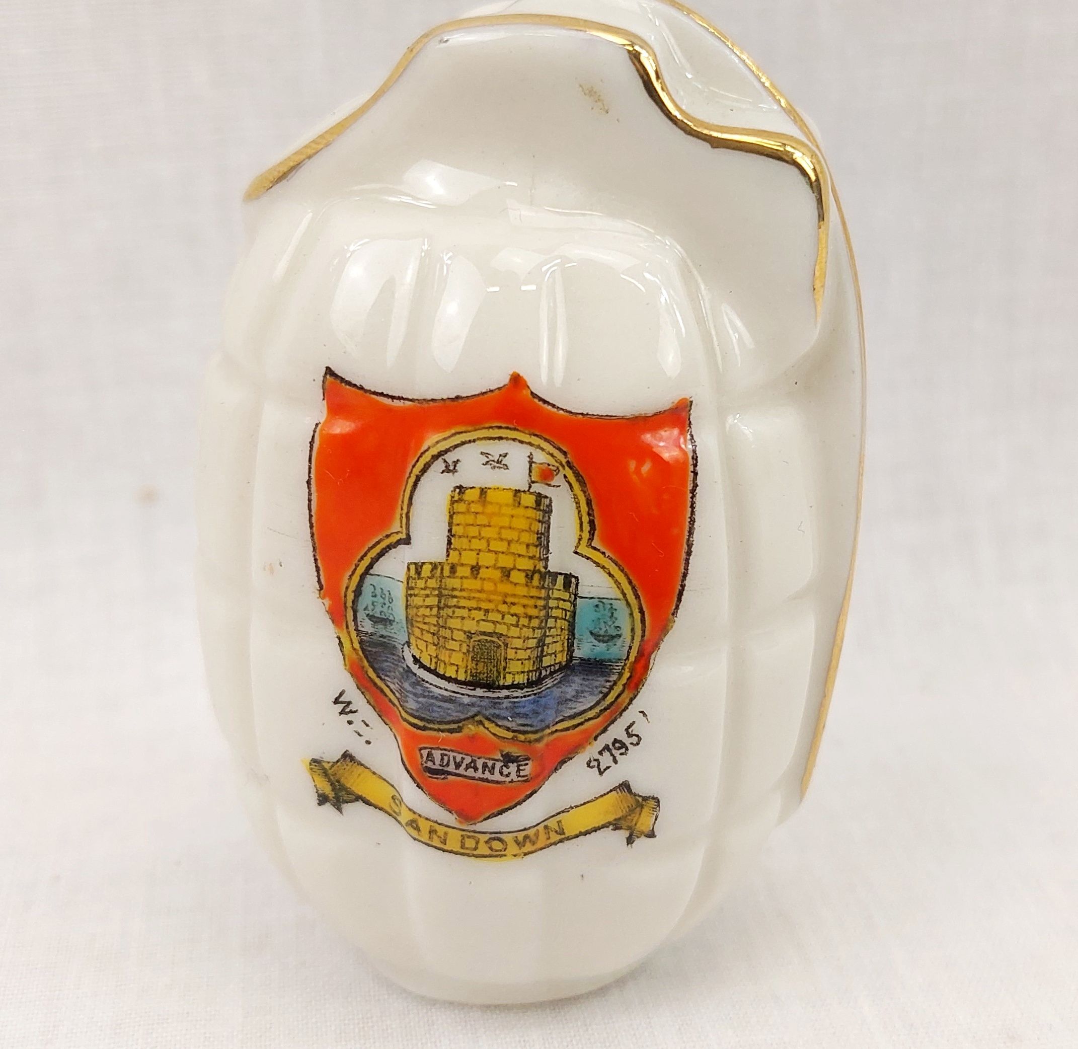 WW1 Sandown Mills Bomb Crested China - Image 2