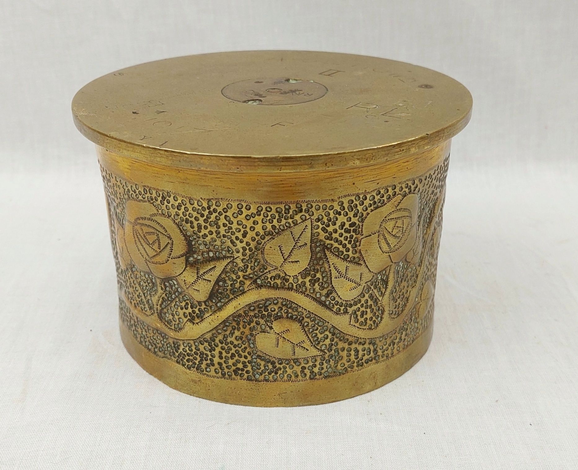 1917 4.5 Inch Trench Art Arras Jar - Image 3