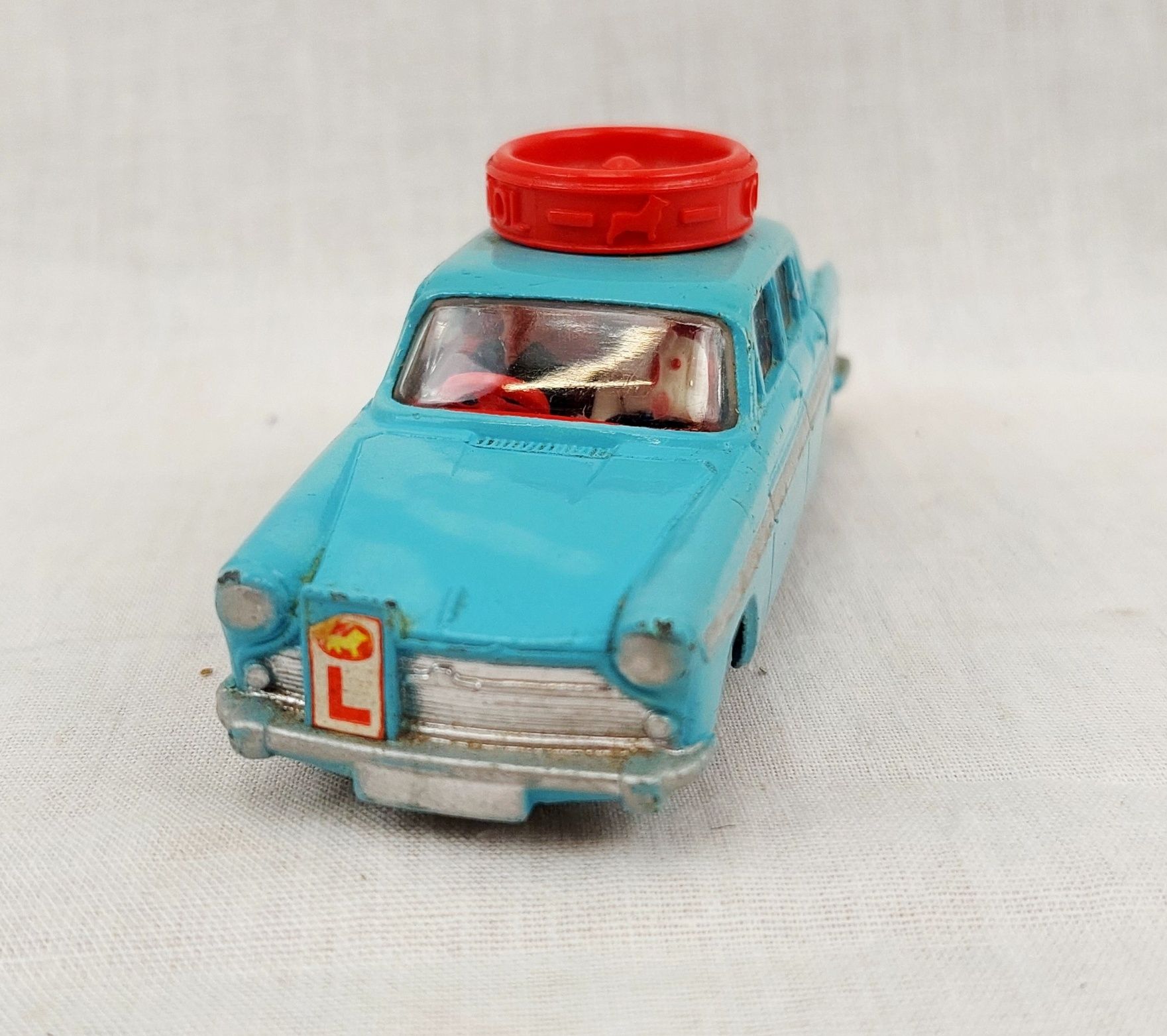 Corgi Toys 236 Austin A60 De Luxe Saloon Car - Image 5