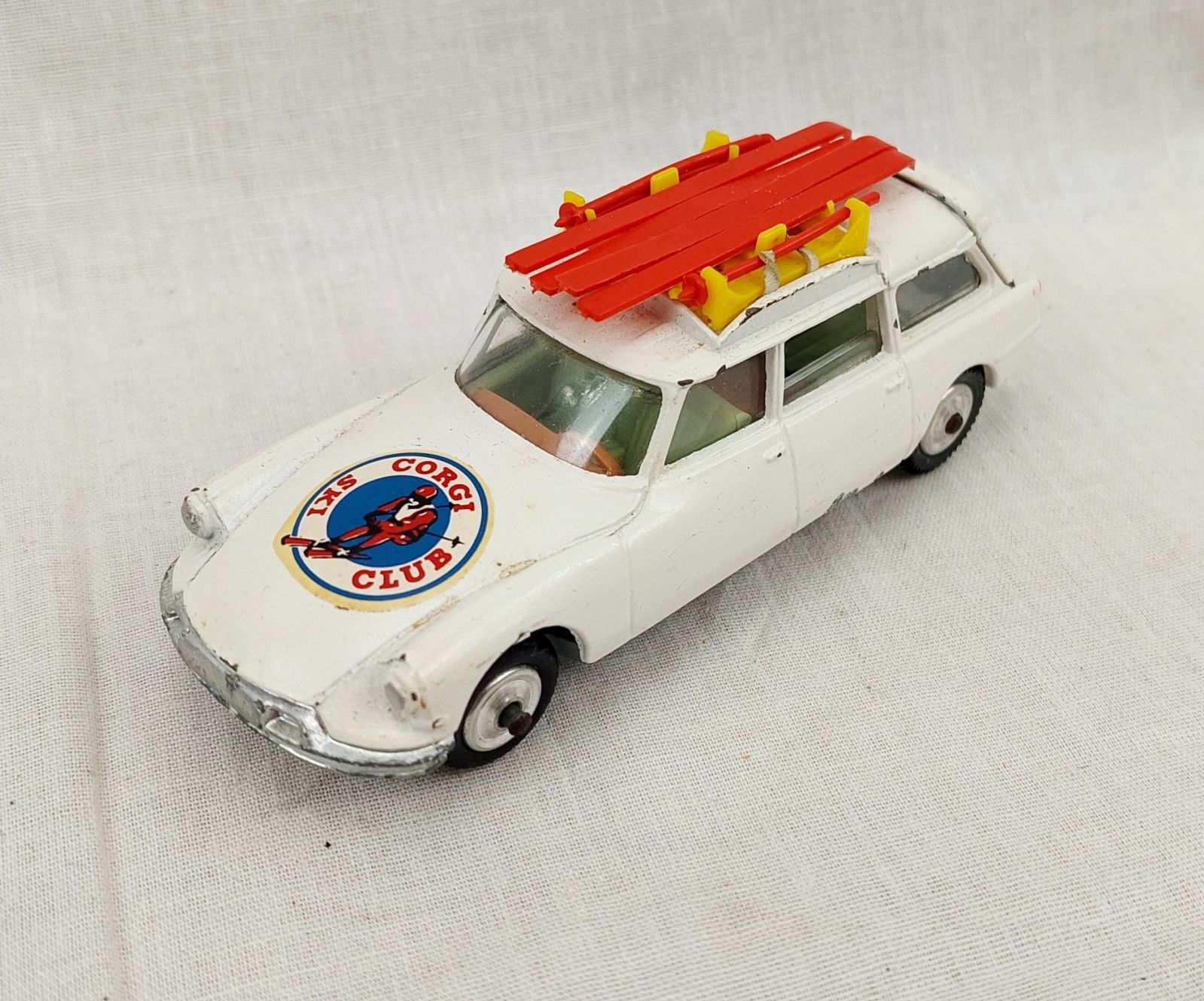 Corgi Toys 513 Citroen Safari Alpine Rescue Diecast Car