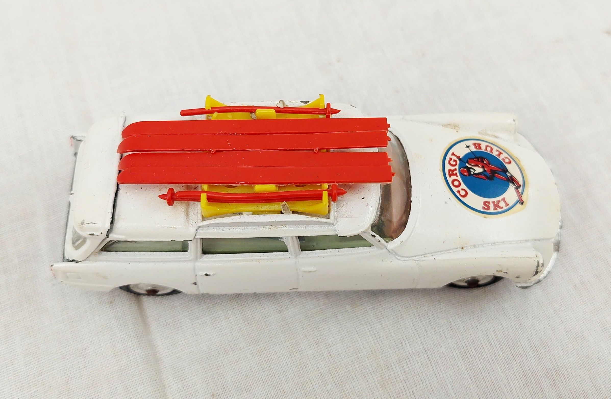 Corgi Toys 513 Citroen Safari Alpine Rescue Diecast Car - Image 3
